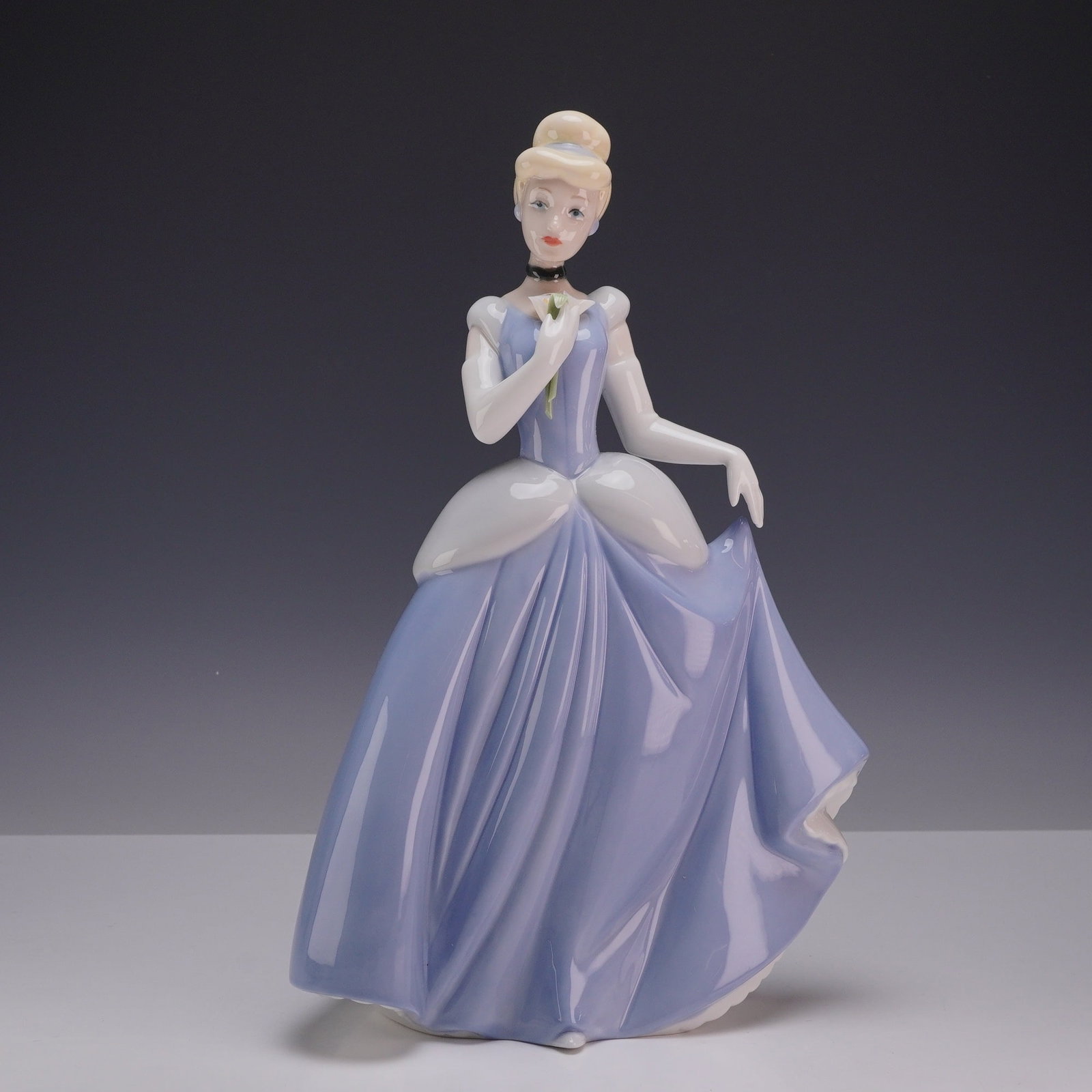 NAO by Lladro Disney Collection, Cinderella Porcelain Figurine #02001681 (1 of 4)