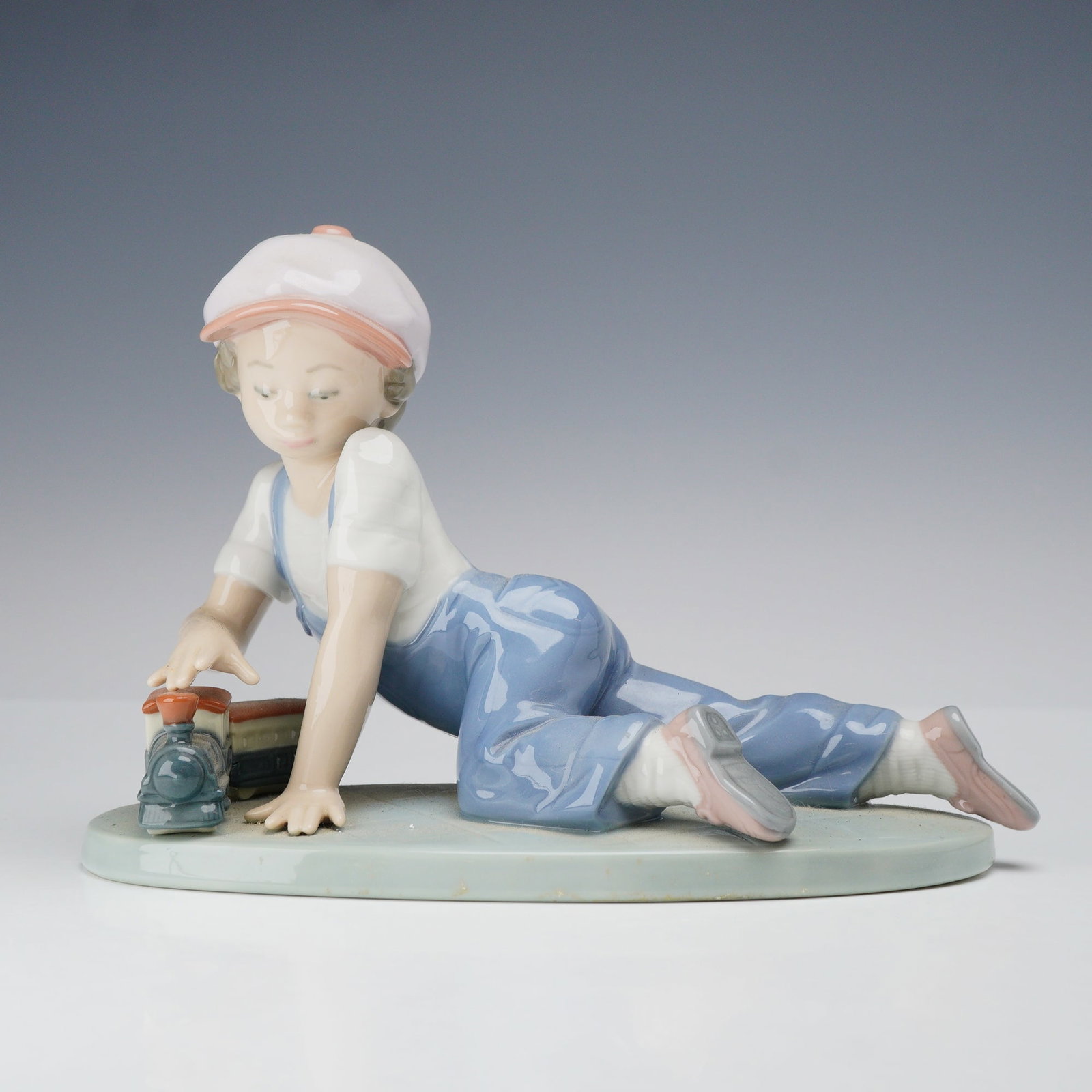 Lladro All Aboard Porcelain Figurine Model 7619 (1 of 3)