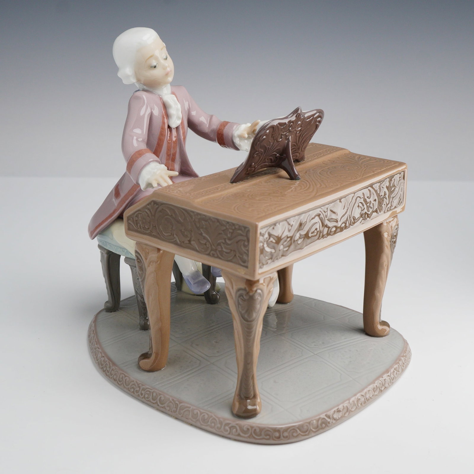 Lladro Limited Edition Porcelain Figurine Young Mozart 01005915 (1 of 3)