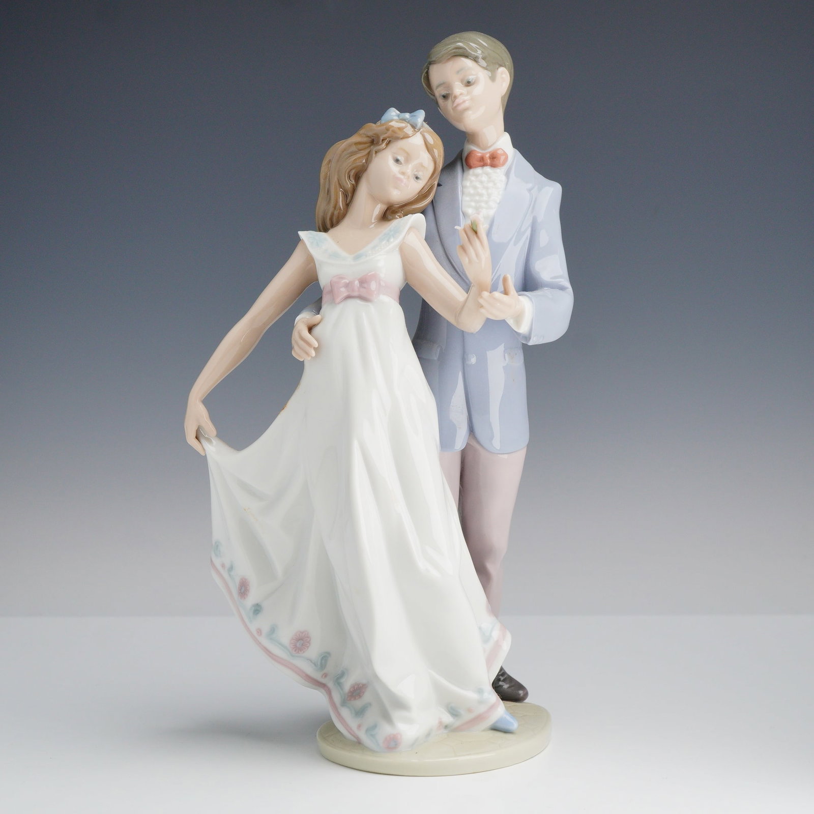 Lladro Porcelain Figurine Now and Forever 01007642 (1 of 3)