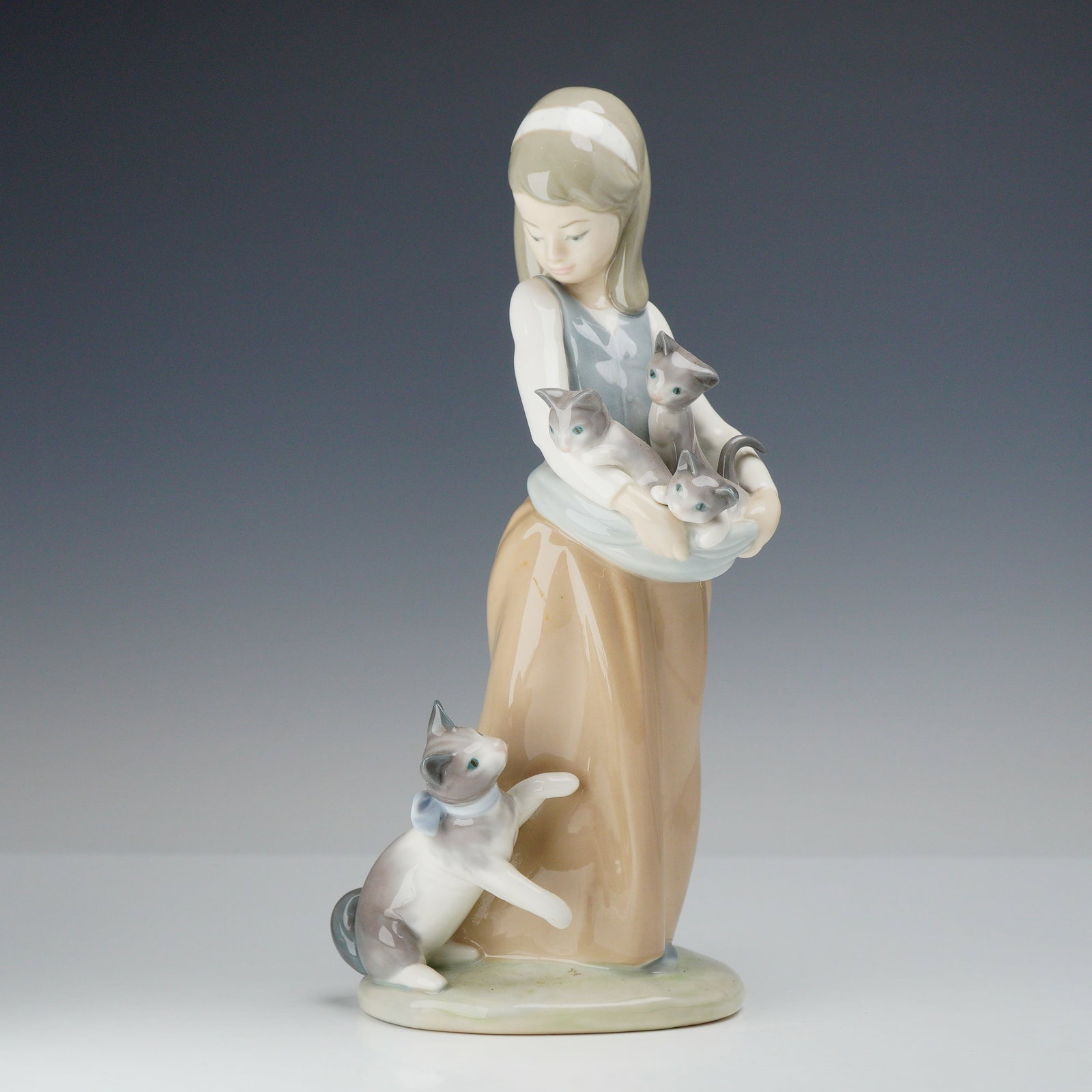 Lladro Porcelain Figurine, Girl with Cats, No. 1309 (1 of 3)