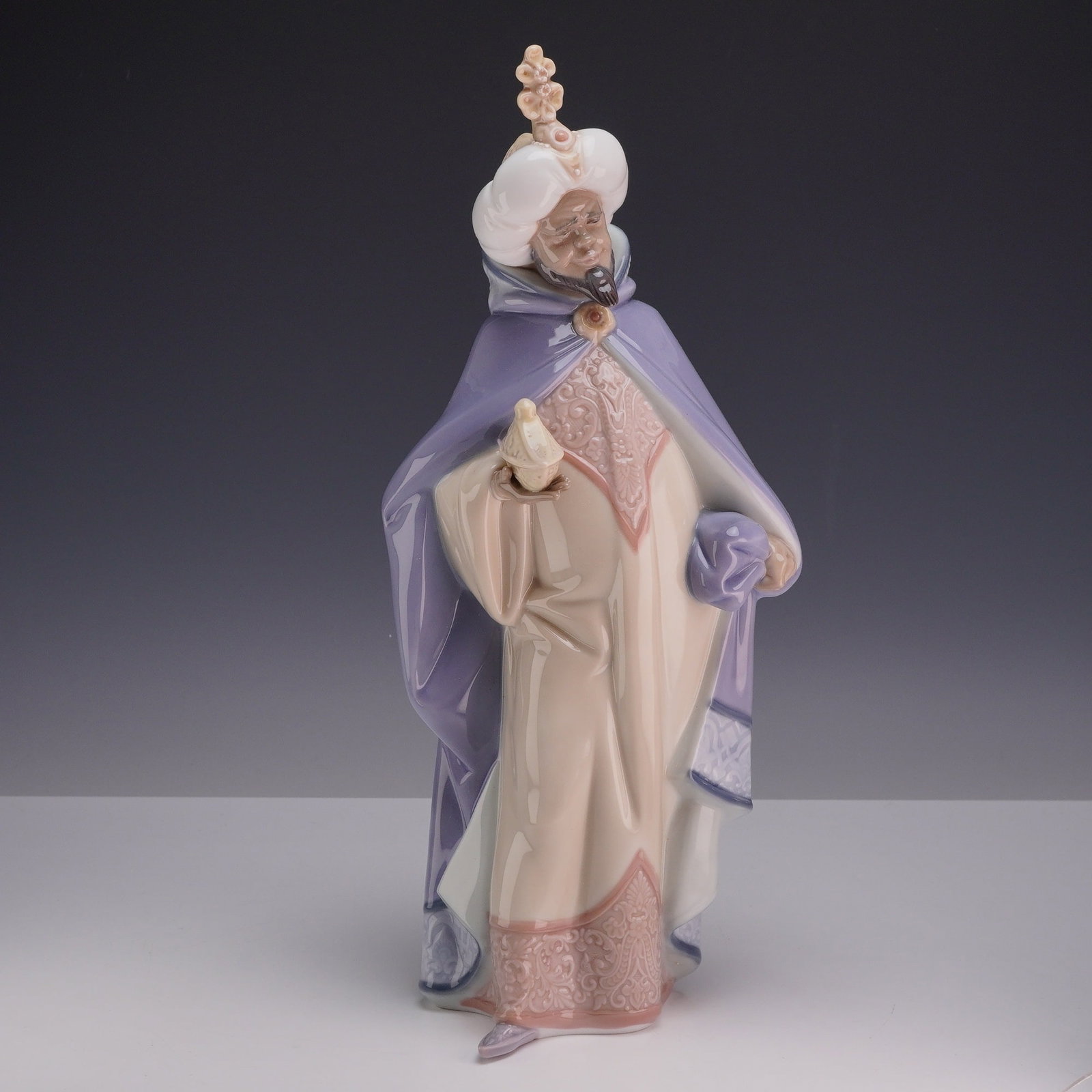 Lladro Porcelain Figurine, King Baltasar1005481 with Original Box (1 of 4)