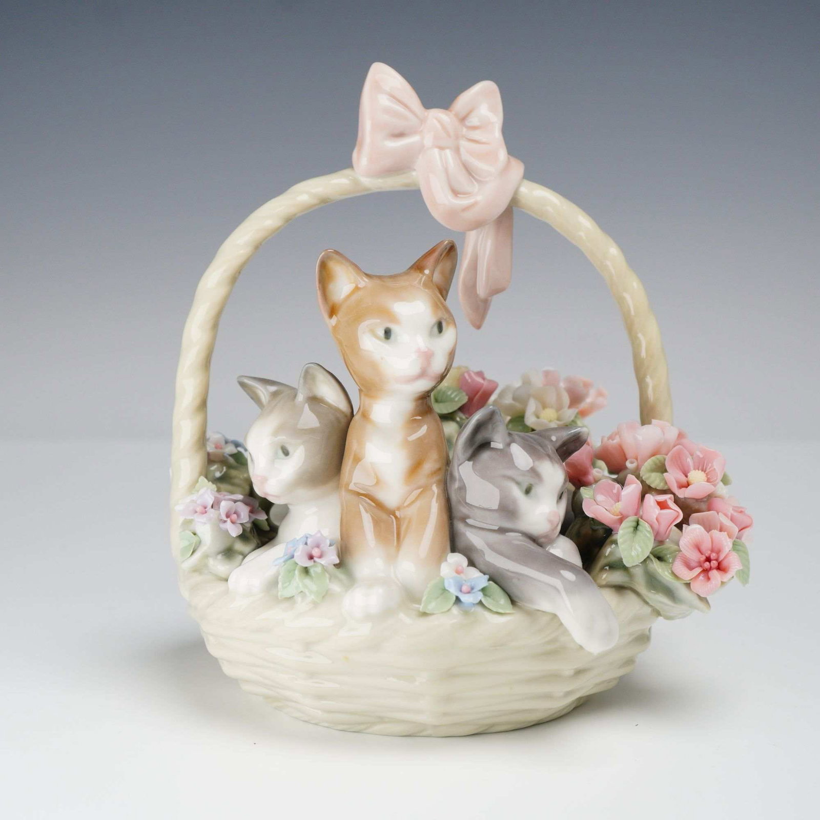 Lladro Purr-Fect Porcelain Figurine Model 1444 (1 of 4)