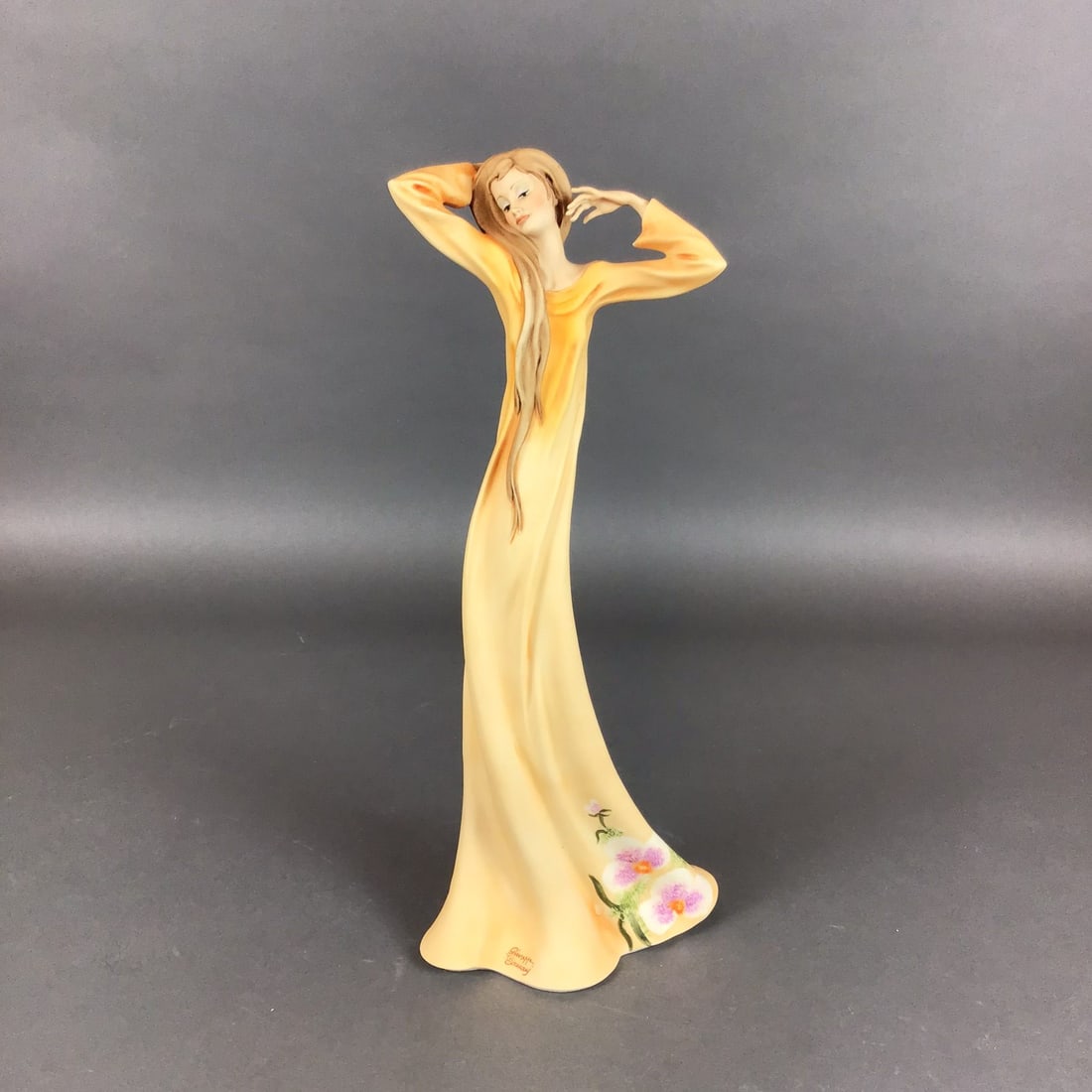Giuseppe Armani Florence Sculture d'Arte Porcelain Sculpture, Aurora (1 of 4)