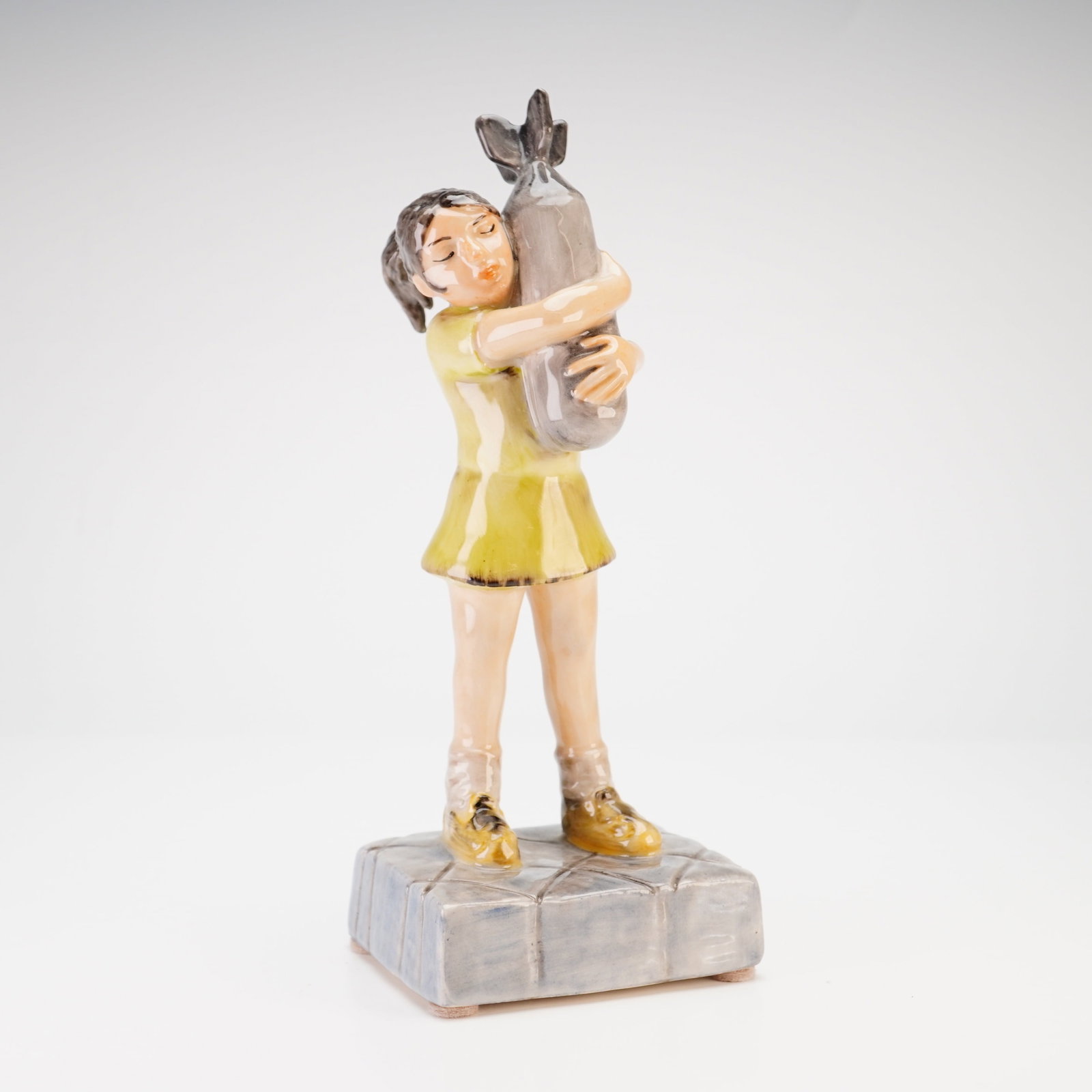 Kevin Francis Street Art Banksy Bombhugger Ceramic Figurine (1 of 3)