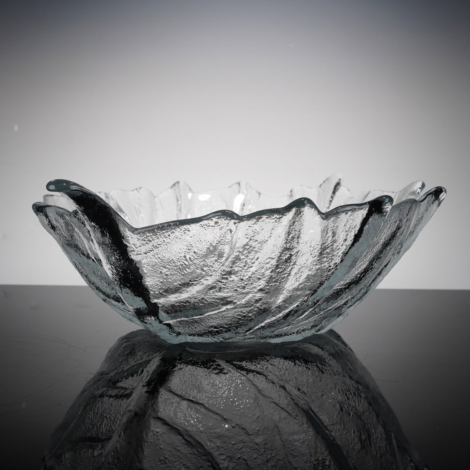 Blenko Cabbage Leaf Pattern Clear Handmade Uranium Glass Serving Bowl - 3