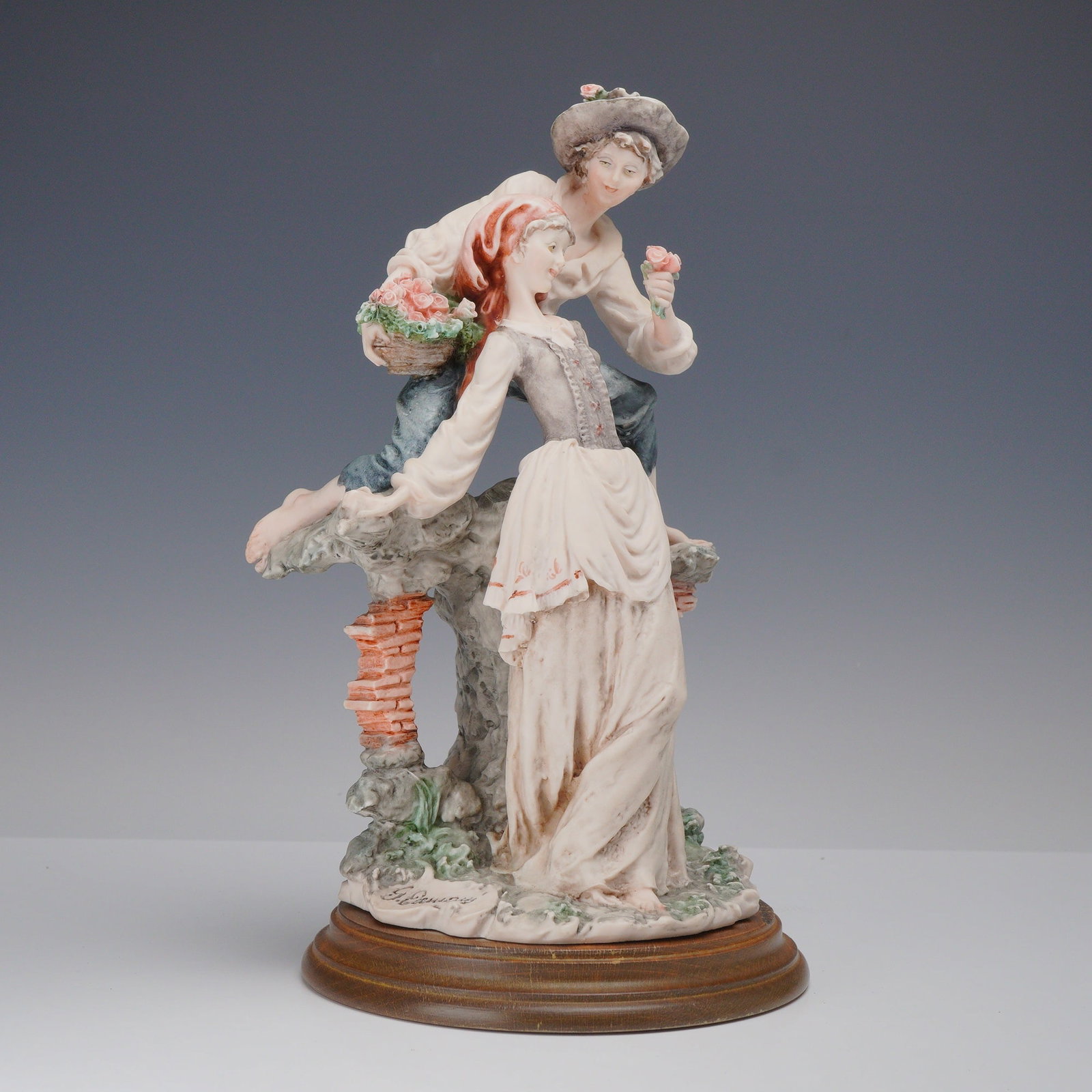 Giuseppe Armani Florence Sculture d Arte Matte Porcelain Figurine The Secret (1 of 5)
