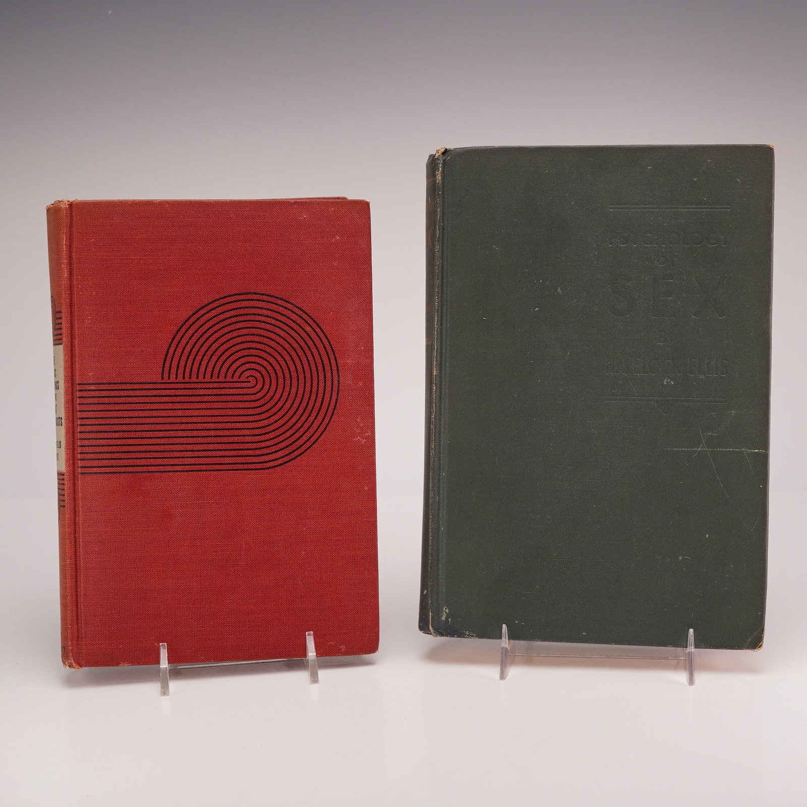 2pc Hardcover Books: Psychology of Sex 1942 and Great Psychologists 1944: This lot consists of two books focused on psychological studies. The first volume is Psychology of Sex: A Manual for Students by Havelock Ellis, published by Emerson Books, Inc., New York, 1942. It