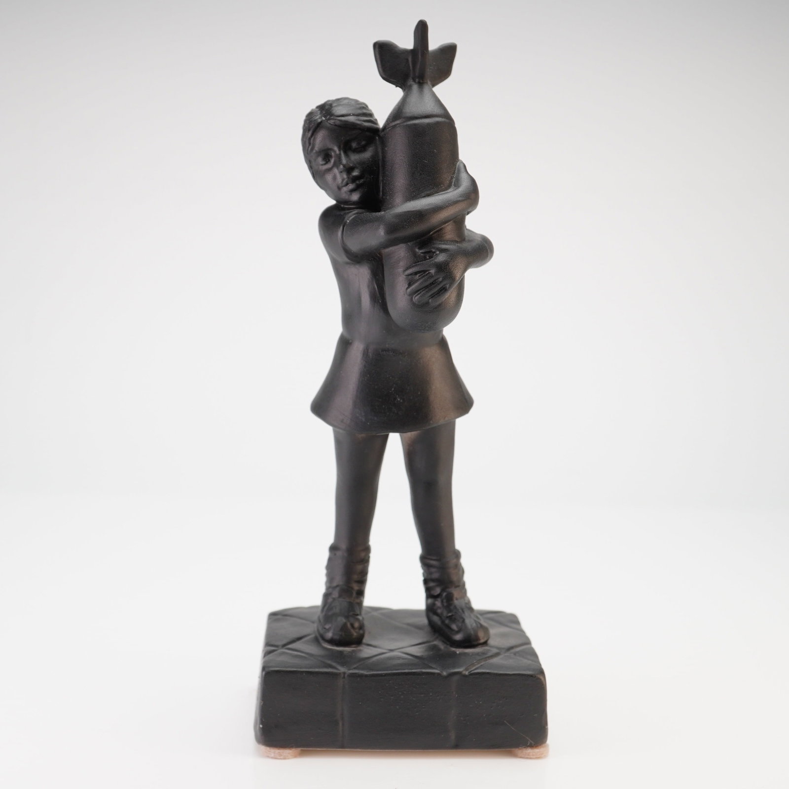 Kevin Francis Limited Edition Banksy Bomb Hugger Ceramic Figurine (1 of 3)