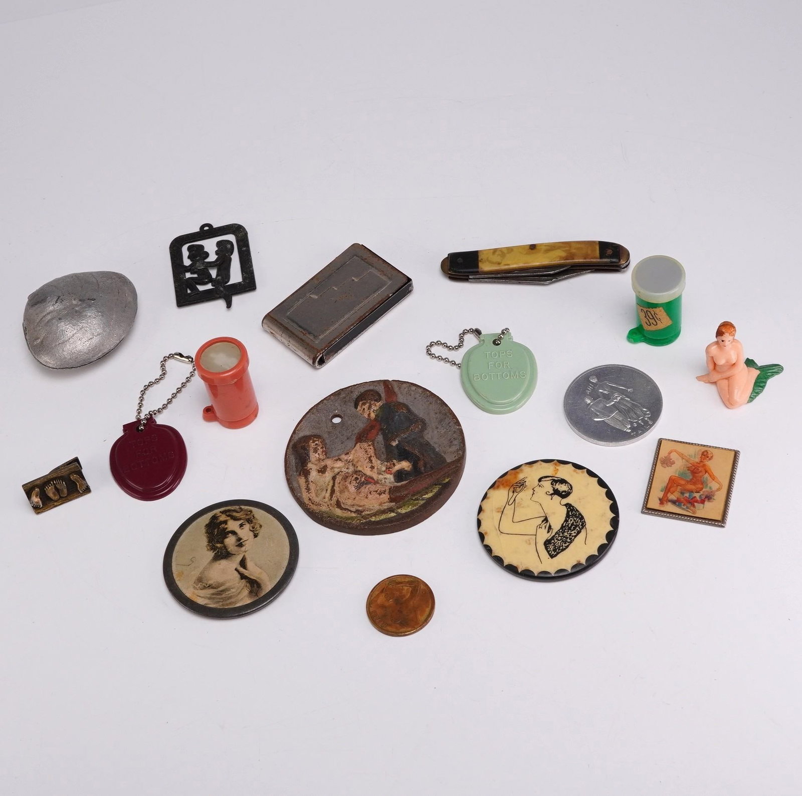 Assortment of Vintage Gentlemen's Novelties and Promotional Items (1 of 3)