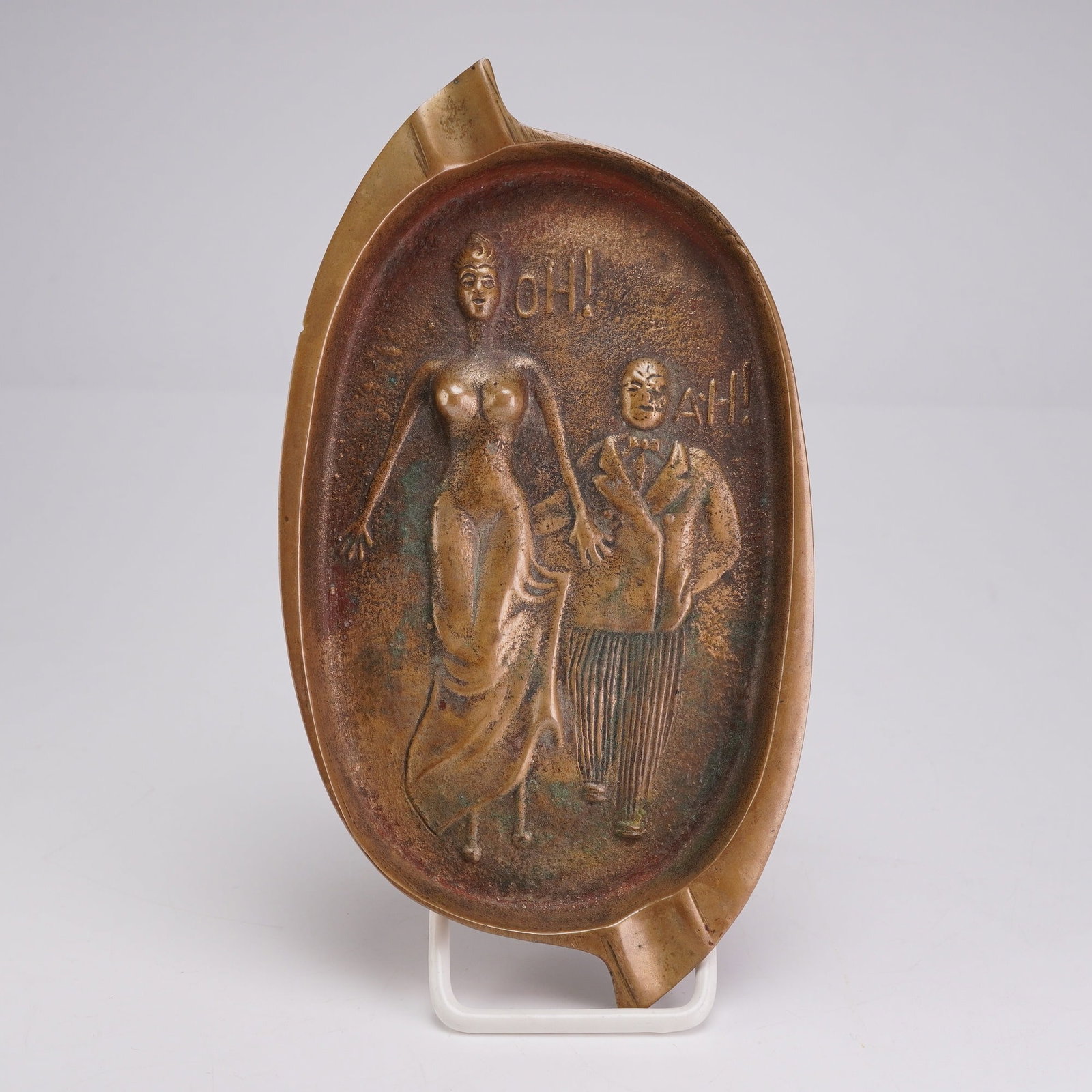 Mid-Century Double-Sided Cast Alloy Novelty Ashtray (1 of 3)