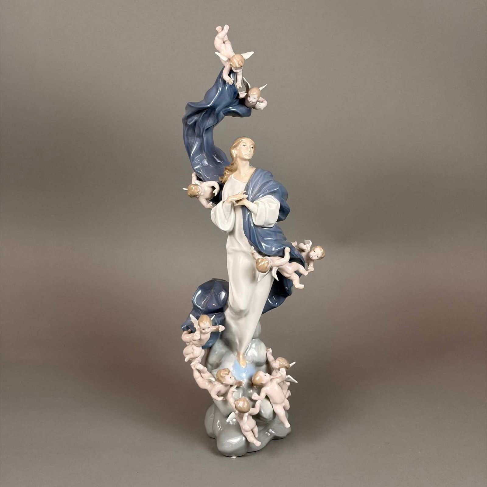Lladro Porcelain Figurine with Box, Blessed Lady 01001579 (1 of 5)