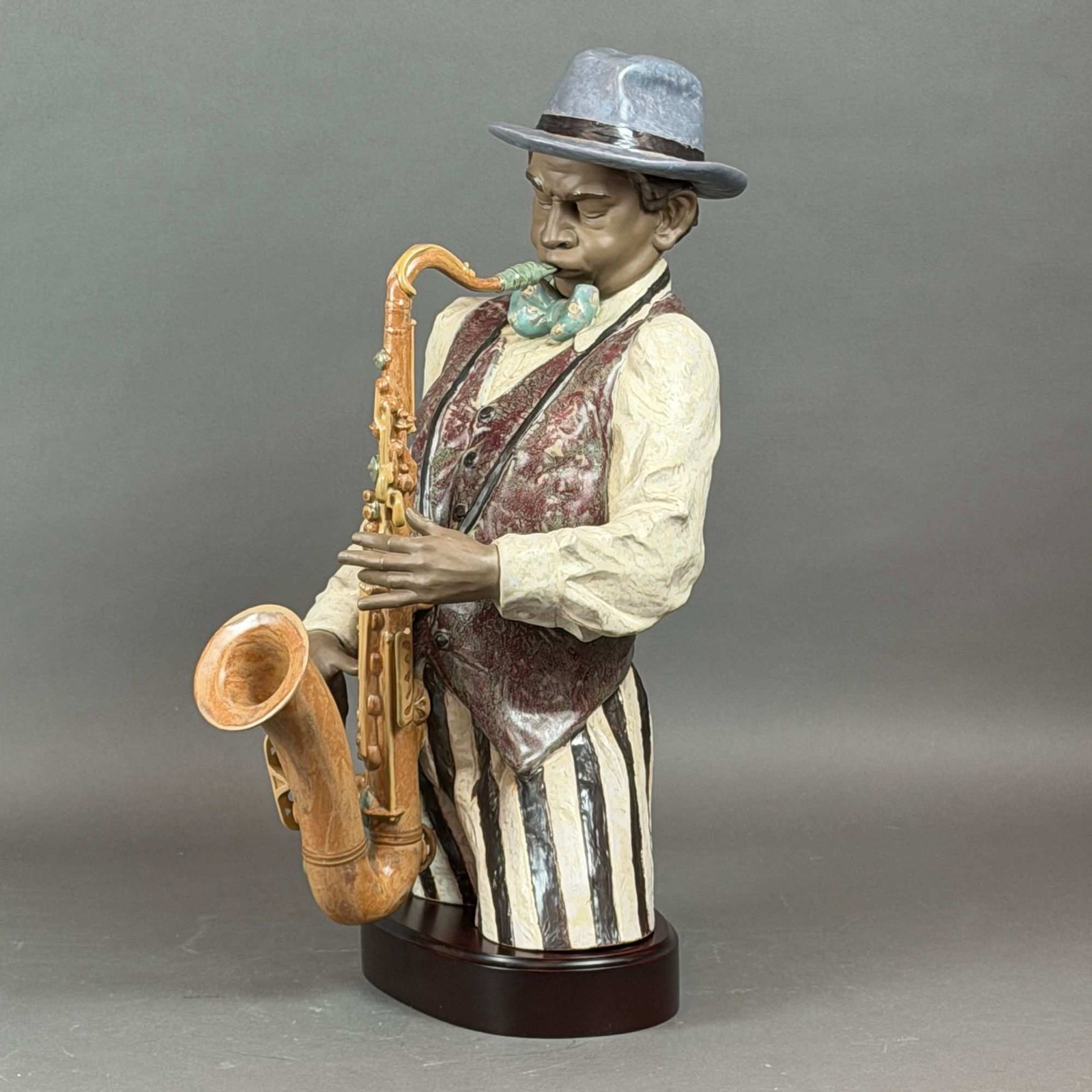 Lladro Porcelain Figurine, Playing the Blues 01013576 (1 of 3)
