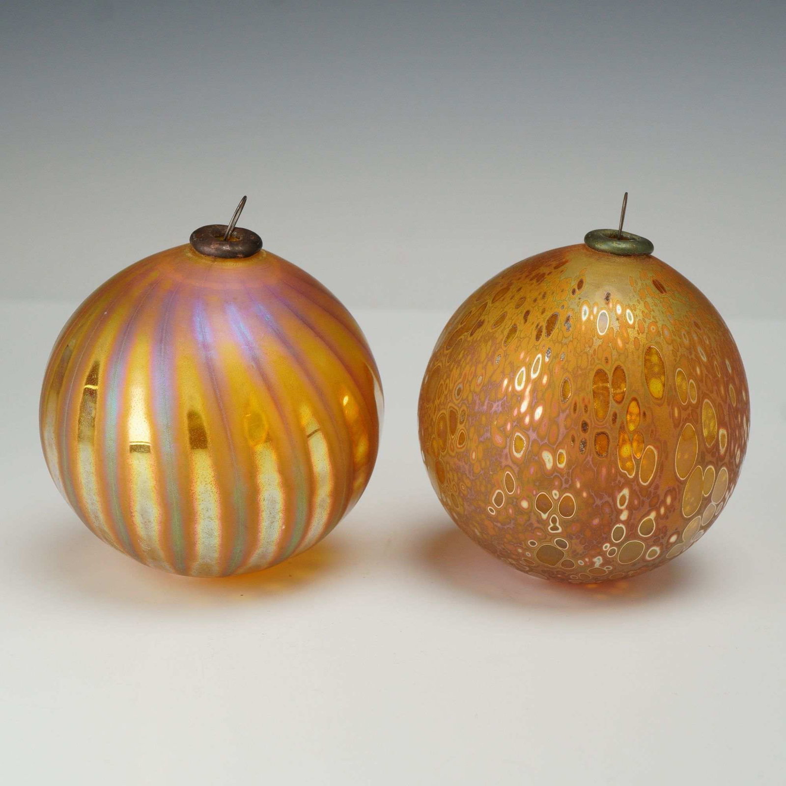 Two Craig Zweifel Hand Blown Iridescent Art Glass Ornaments (1 of 5)