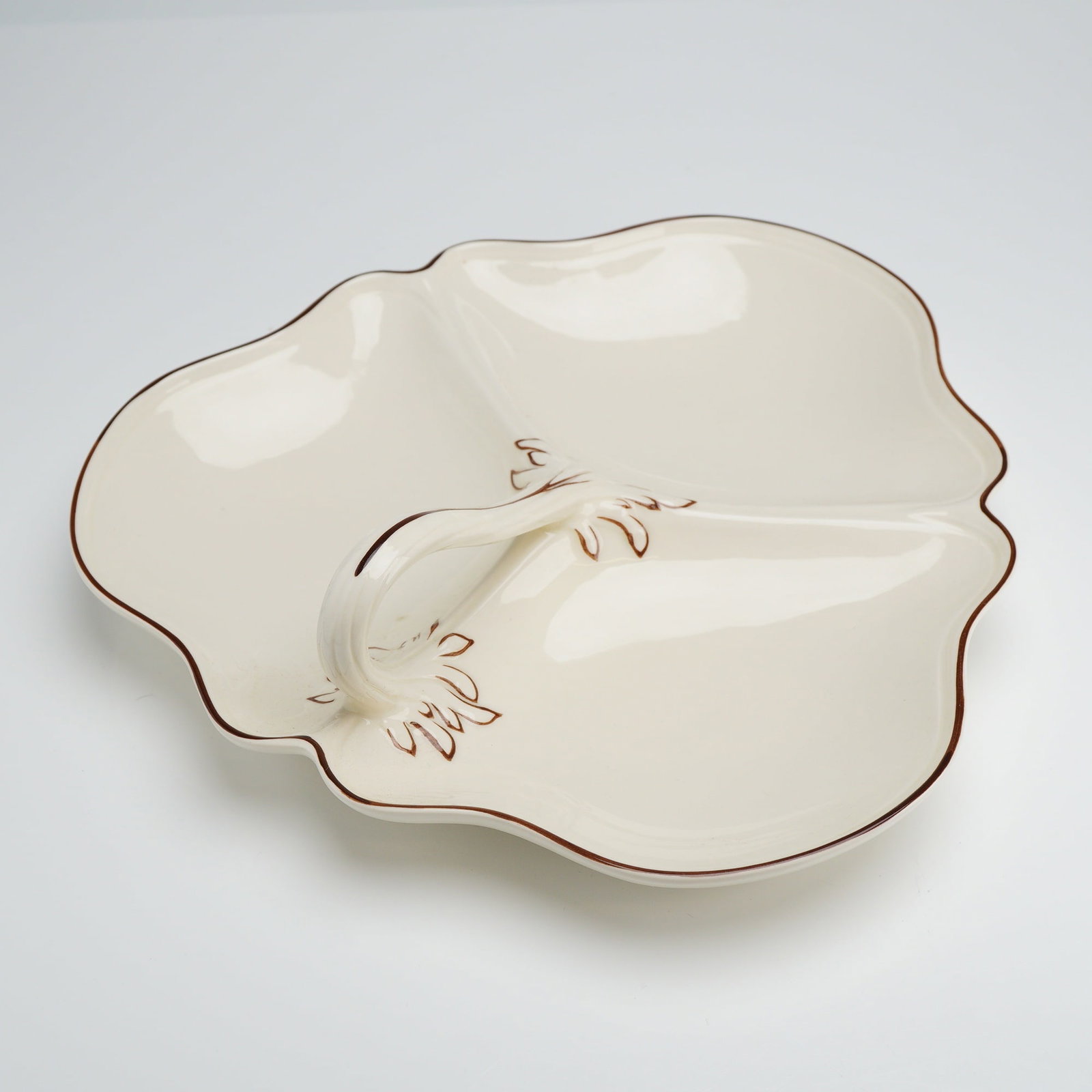 Wedgwood Queen's Ware Queen's Filigree Leaf Server (1 of 4)