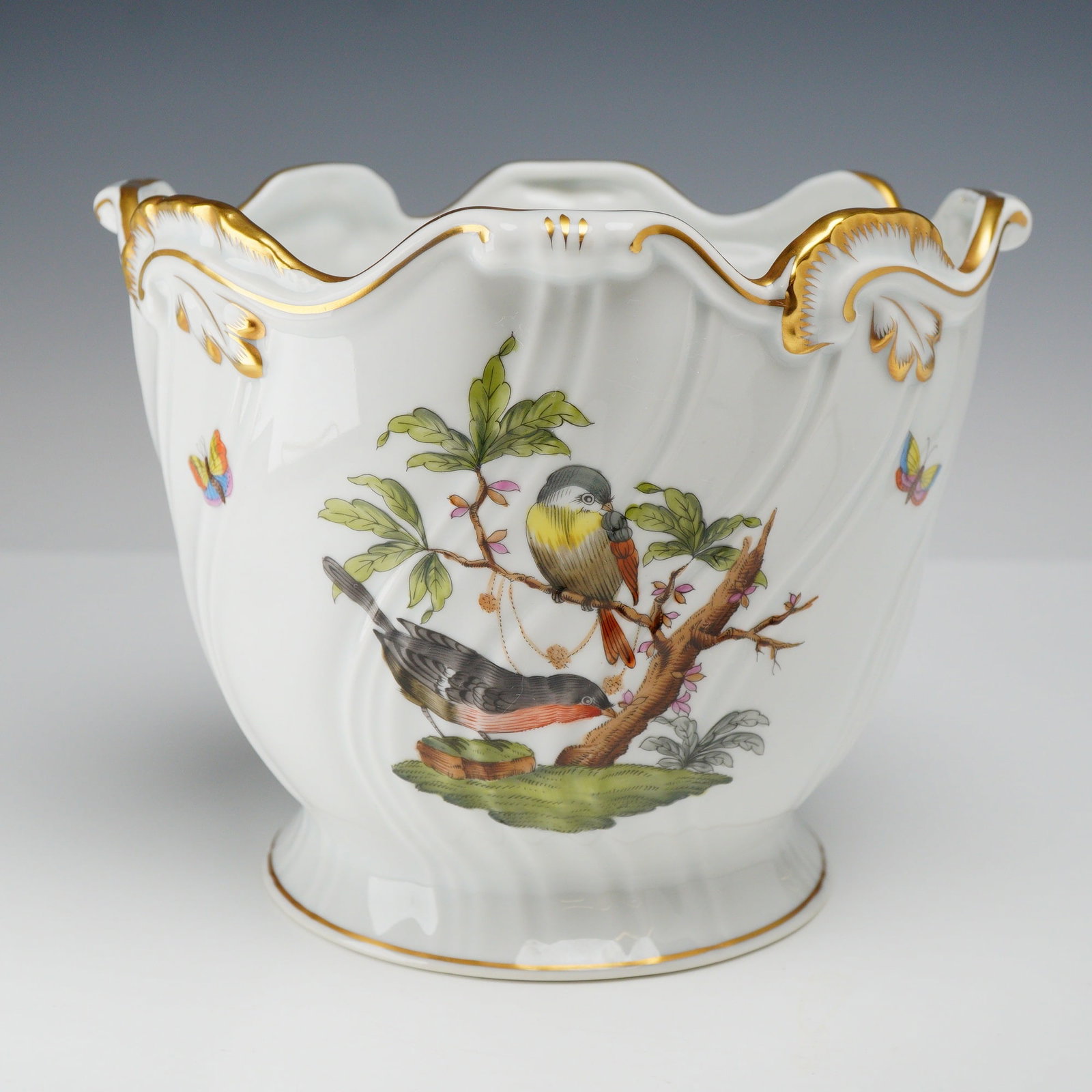 Herend Rothschild Bird Motif Ribbed Porcelain Cachepot (1 of 3)
