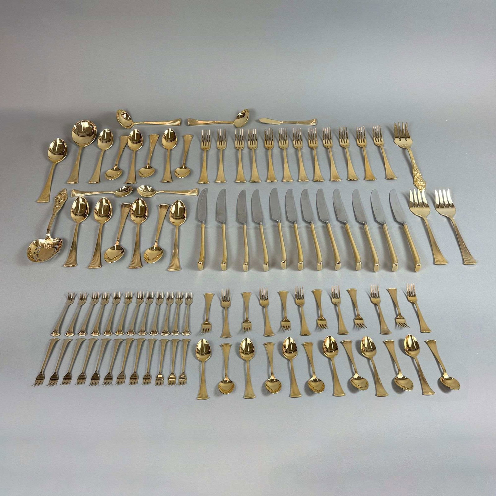 95 Piece Gold Aristocrat by Supreme Cutlery Gold Plated Stainless Steel Flatware Service (1 of 4)