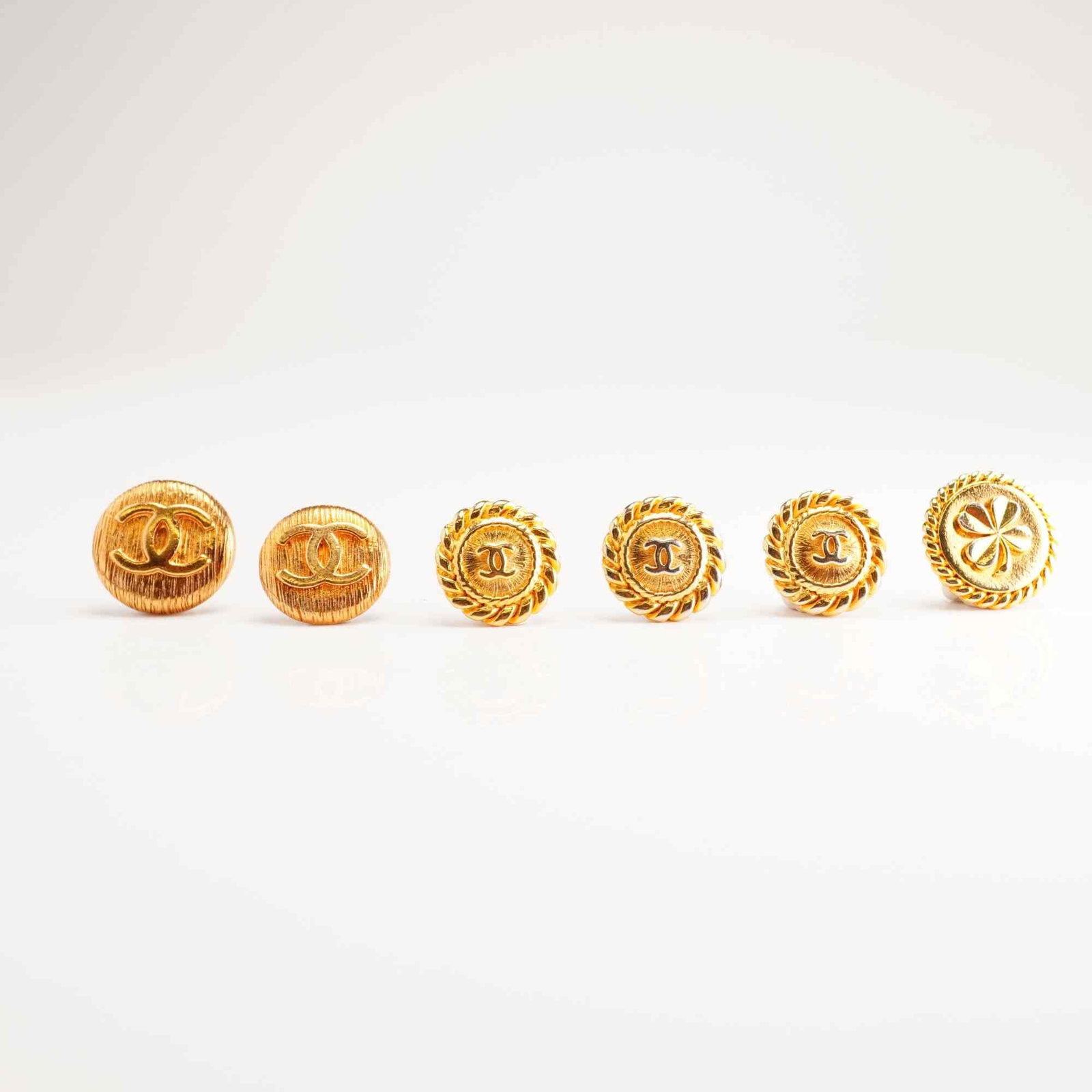 6pc Chanel Gold Tone Buttons (1 of 4)