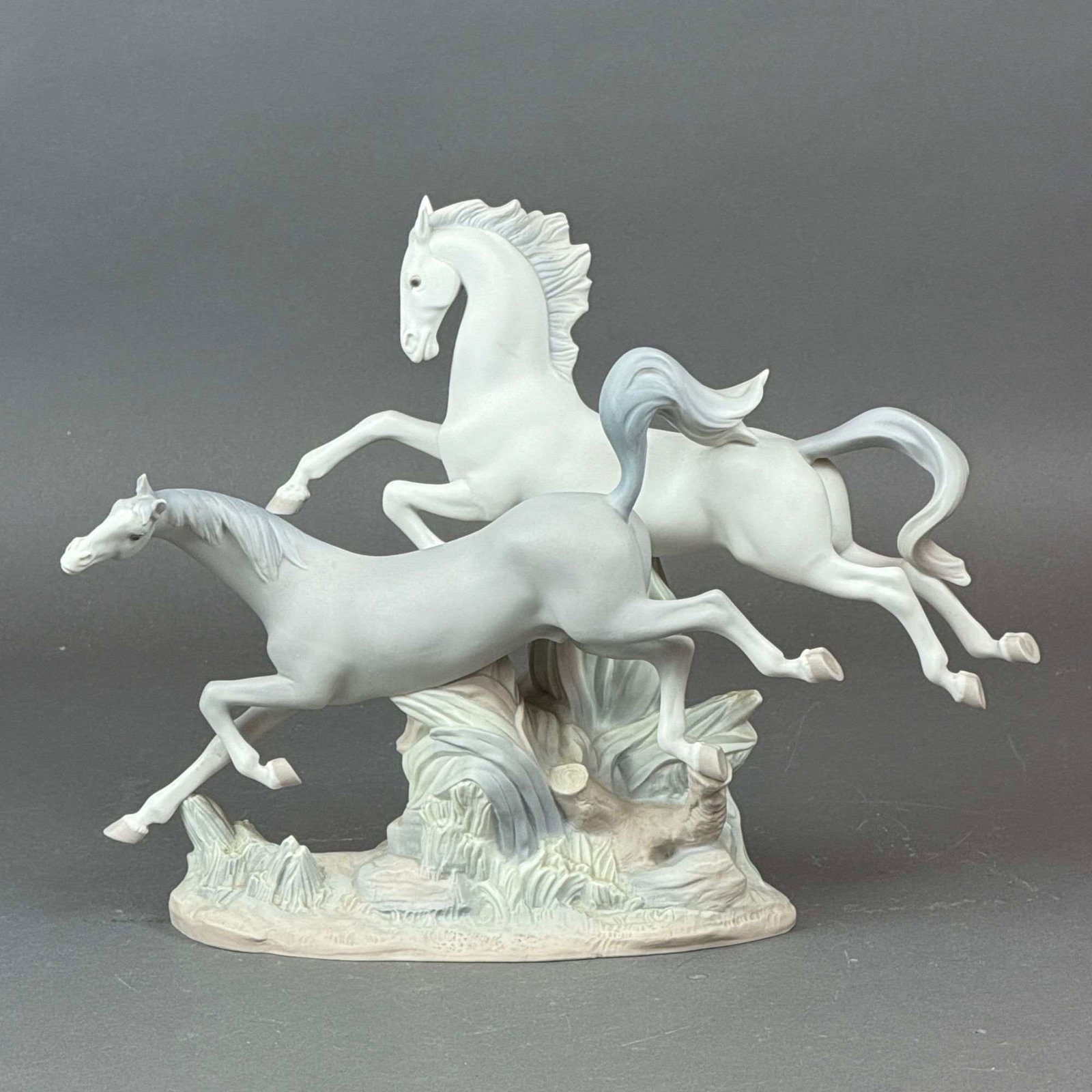 Lladro Matte Porcelain Figurine, Horses Galloping 1014655 (1 of 4)