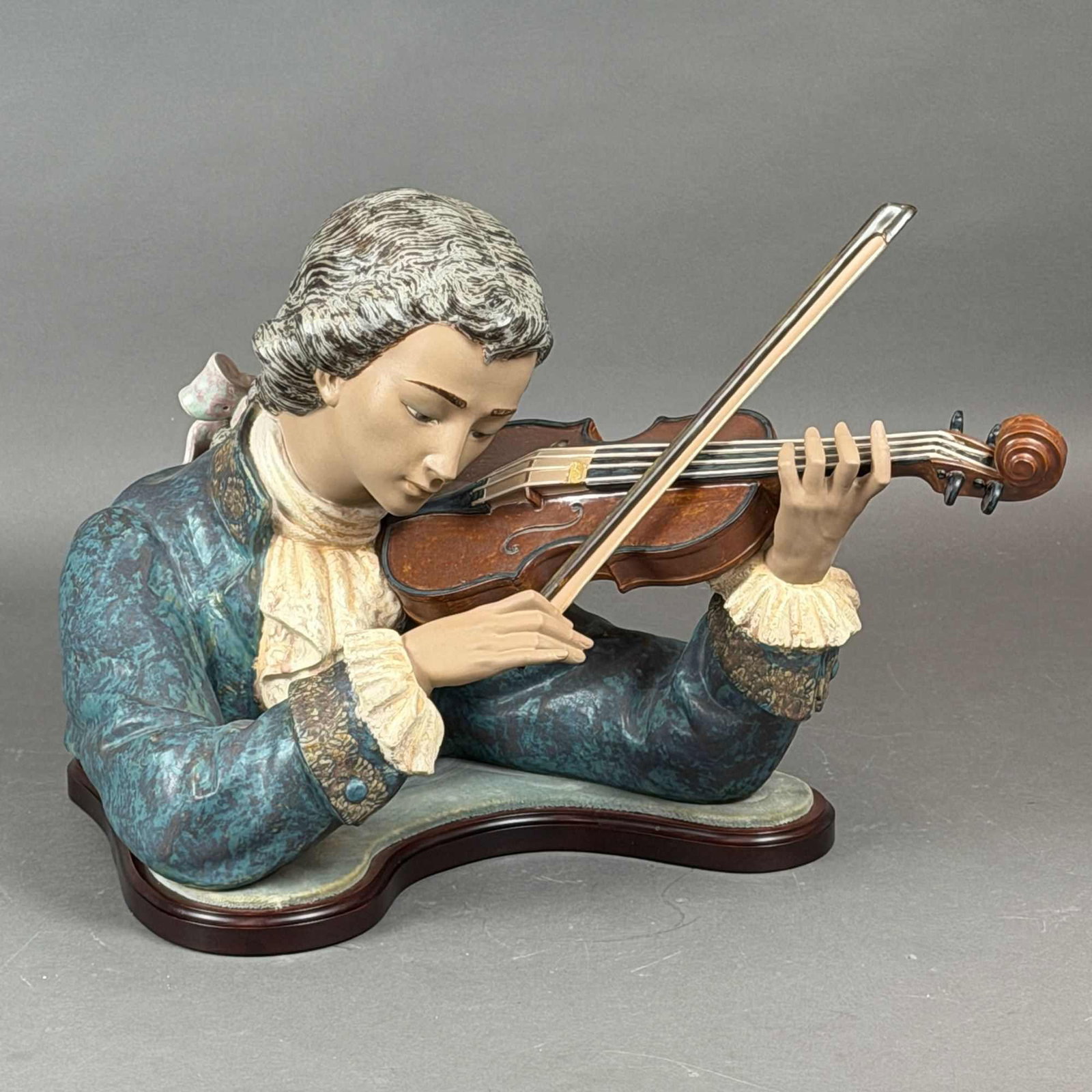 Lladro Concertino Porcelain Figurine, Violin Player 01012063 (1 of 3)