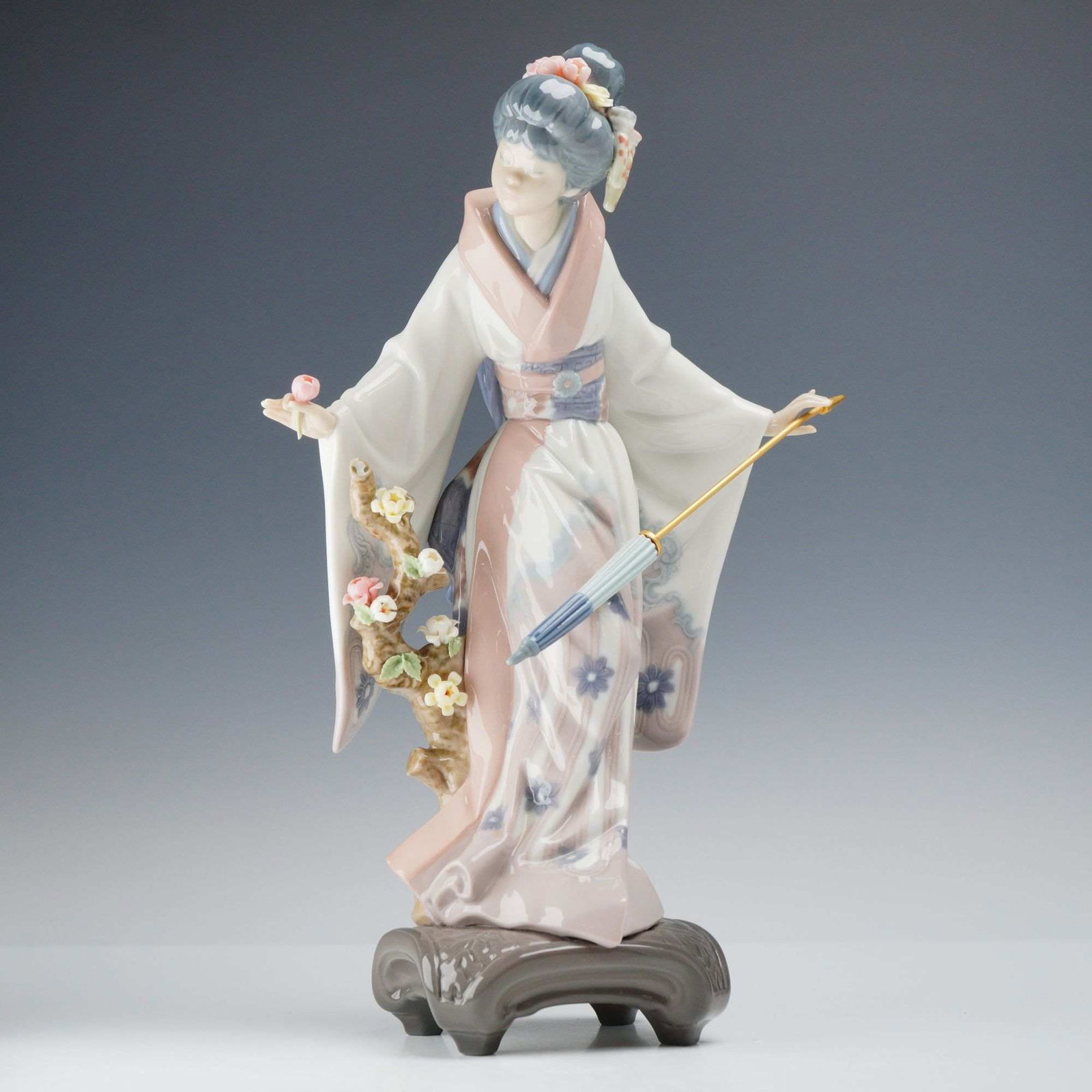Lladro Porcelain Figurine, Teruko 01001451 (1 of 3)
