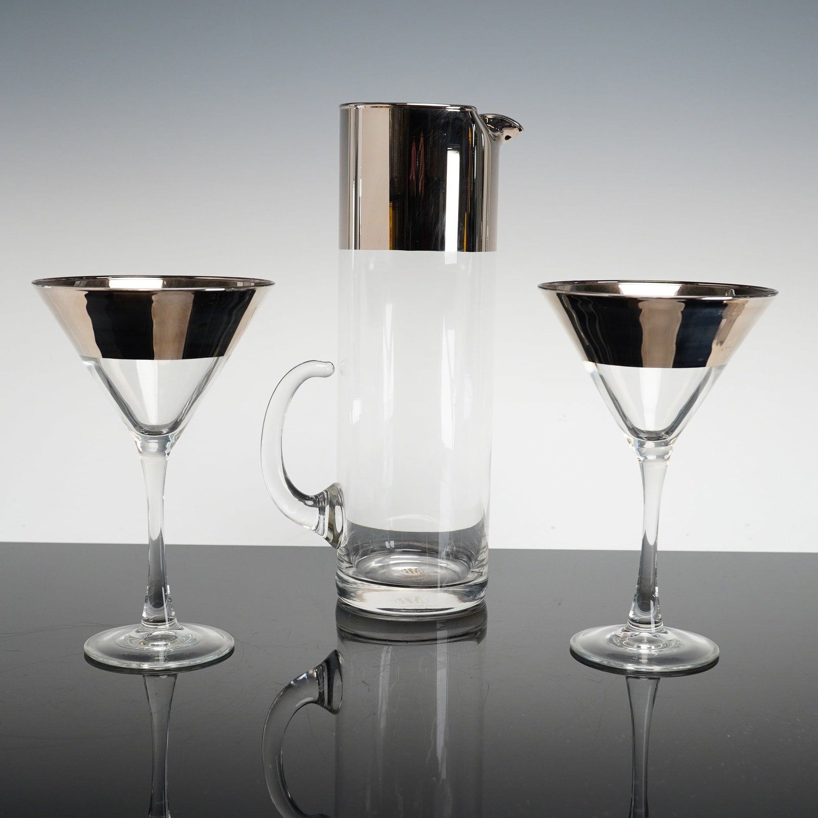 3pc Marc Blackwell New York Platinum Banded Cocktail Pitcher and Martini Glass Set, Northern (1 of 5)