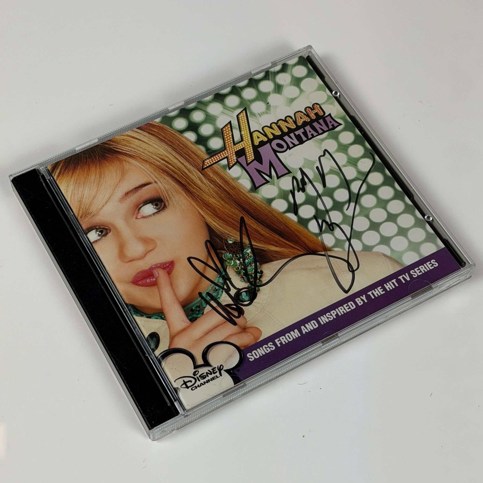Hanna Montana CD in Case Signed on Front by Miley Cyrus and Billy Ray Cyrus (1 of 3)