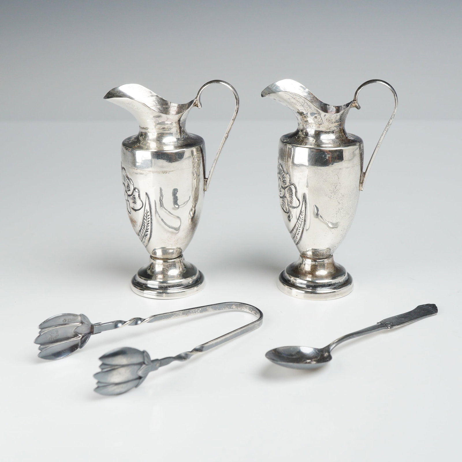 4pc Mexico Sterling Silver Miniature Ewer Salt & Pepper Shakers, Tongs and Spoon (1 of 6)