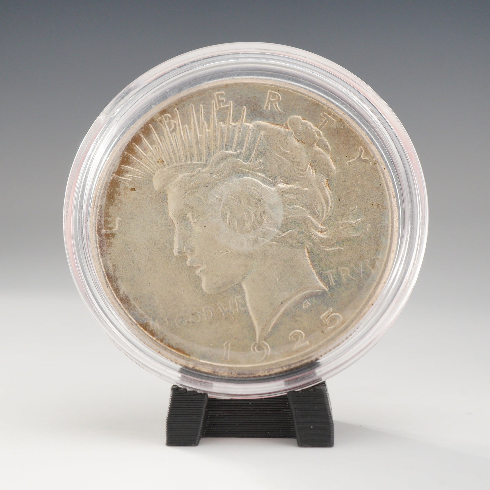 1925 US Peace Silver One Dollar Coin, Circulated (1 of 2)