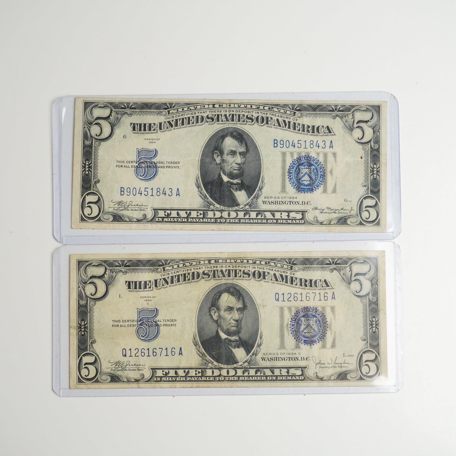 Two 1934 and 1934-C US Five Dollars Silver Certificates Blue Seal (1 of 2)