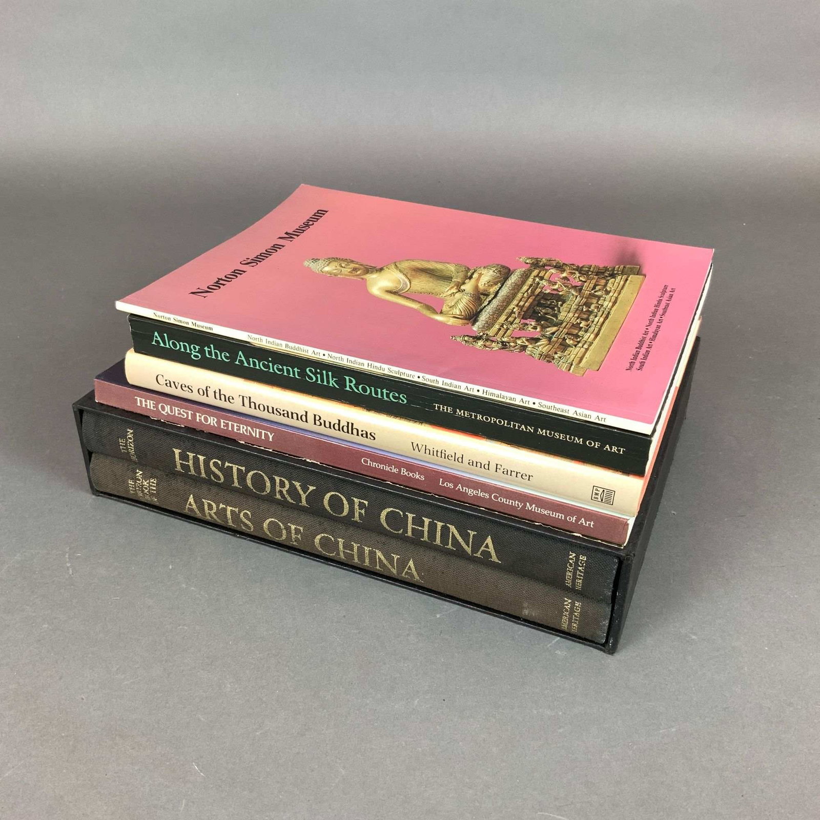 6pc Books on Chinese and Asian Art and History. Various Publishers, 1969-1990.: This lot of 6 China history and art books includes a variety of scholarly publications and exhibition catalogs. The centerpiece is a two-volume hardcover set housed in a decorative pictorial