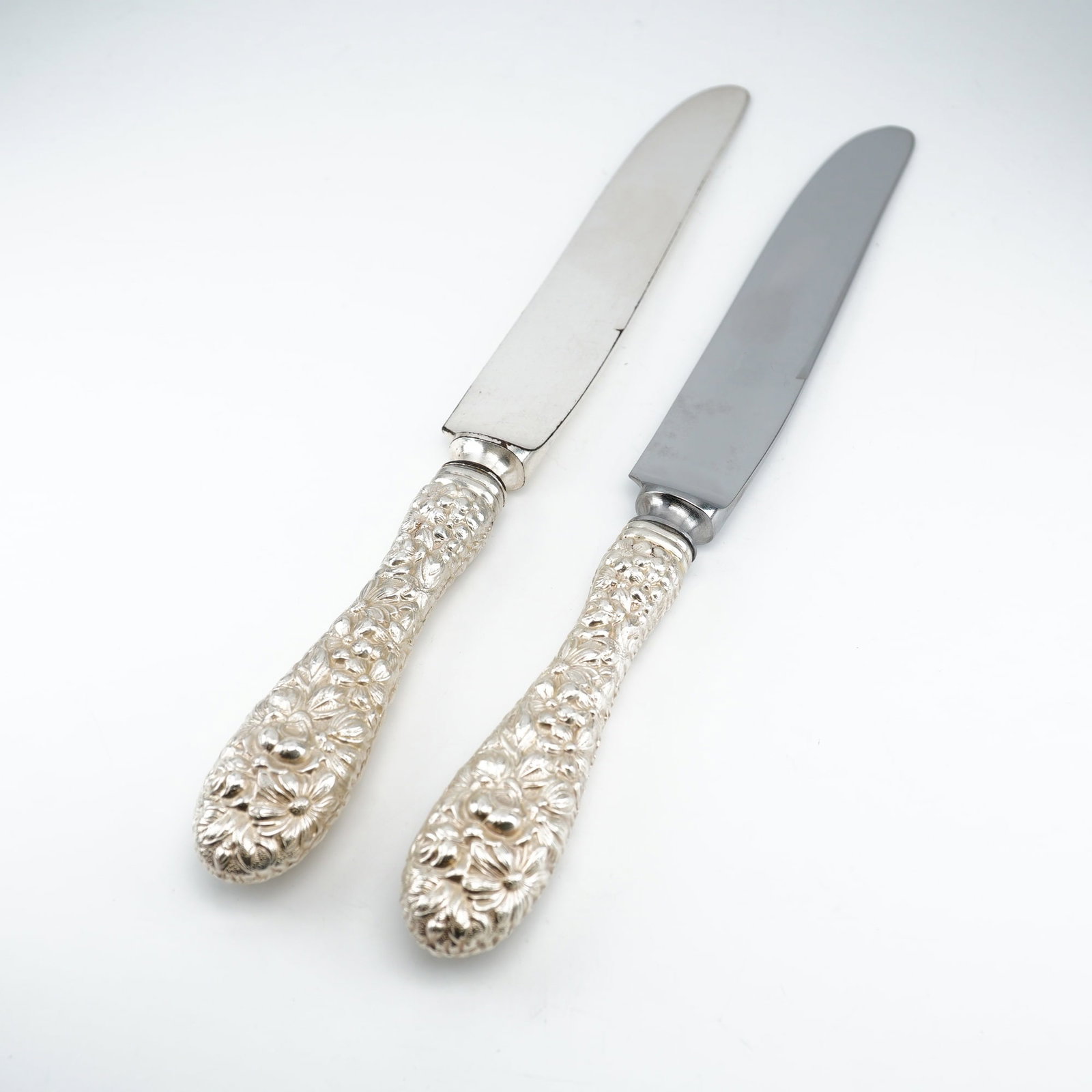 2pc Kirk Stieff Sterling Silver and Stainless-Steel Dinner Knives, Stieff Rose (1 of 4)