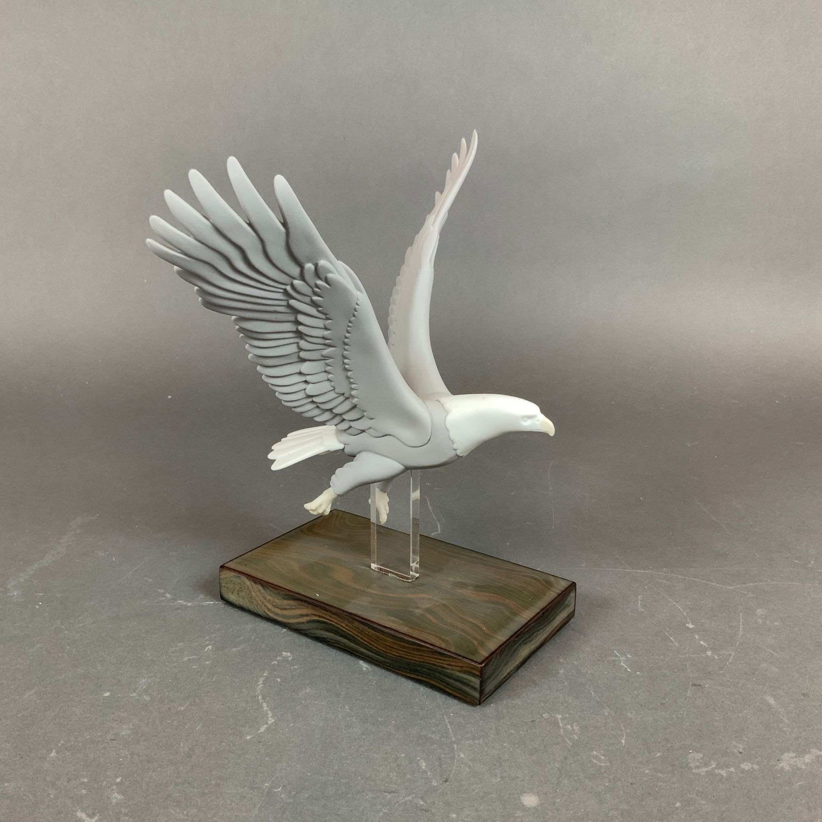 Lladro Bisque Porcelain Eagle Sculpture, Flight 01016960 (1 of 5)