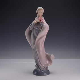 Lladro Porcelain Figurine, Model 5171 Madonna with Flowers