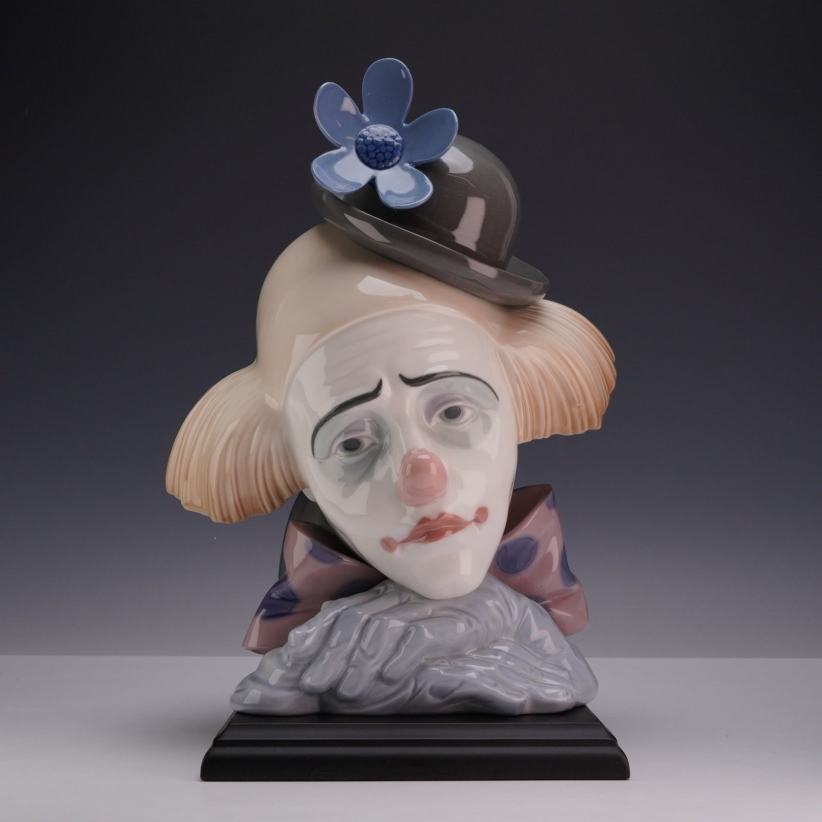 Lladro Porcelain Pensive Clown Bust with Base, Model Number 5130 (1 of 4)