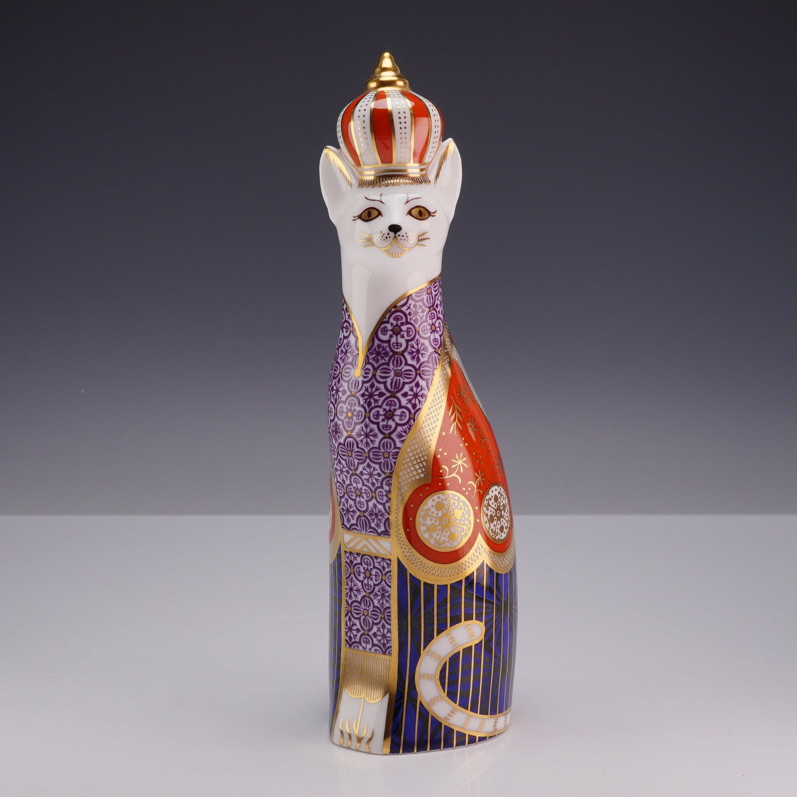 Royal Crown Derby English Bone China Cat Paperweight, Royal Cats Abyssinian (1 of 3)
