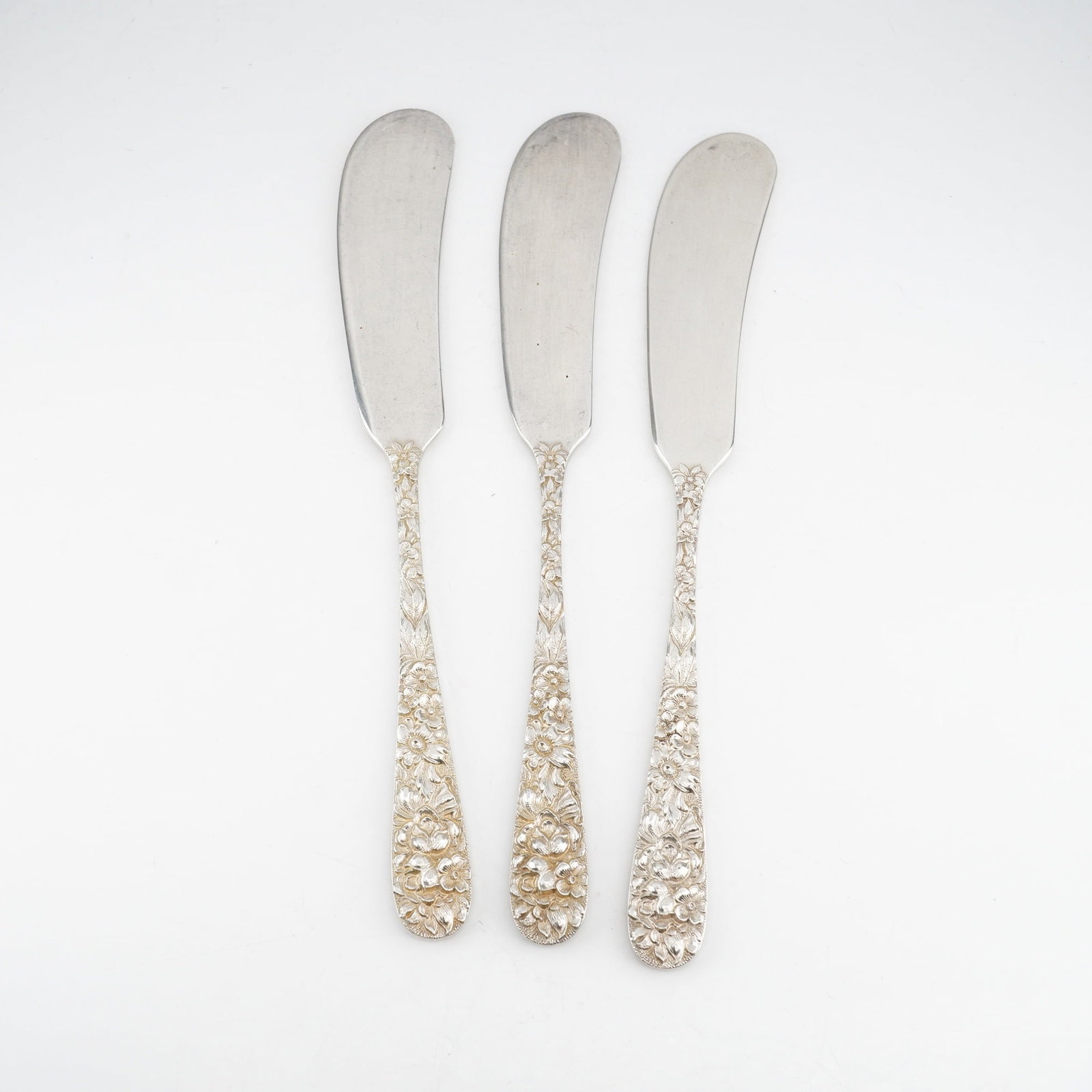 3pc Kirk Stieff Sterling Silver and Stainless-Steel Flat Head Butter Spreaders, Stieff Rose (1 of 4)