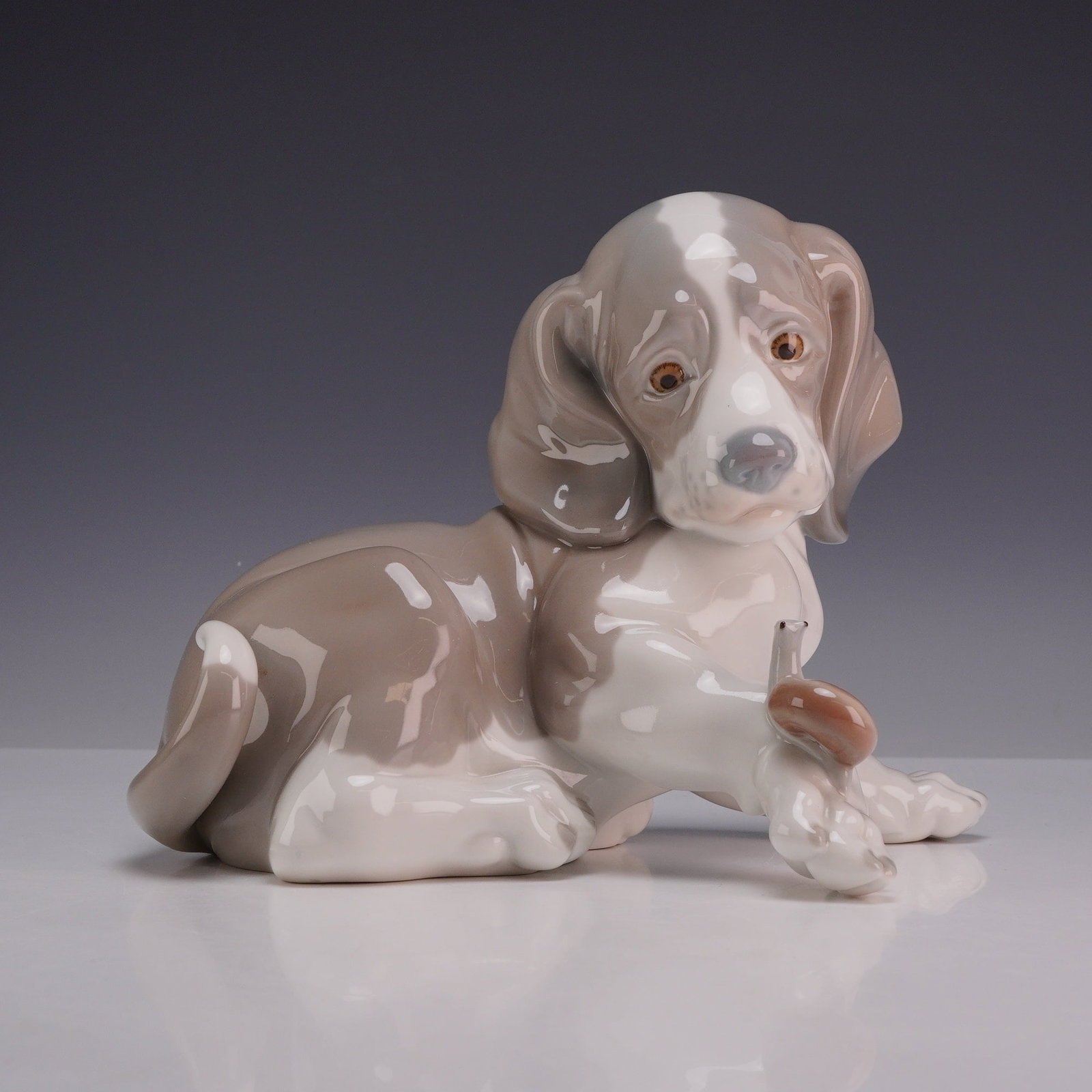Lladro Porcelain Figurine, Dog and Snail, 1139 (1 of 4)