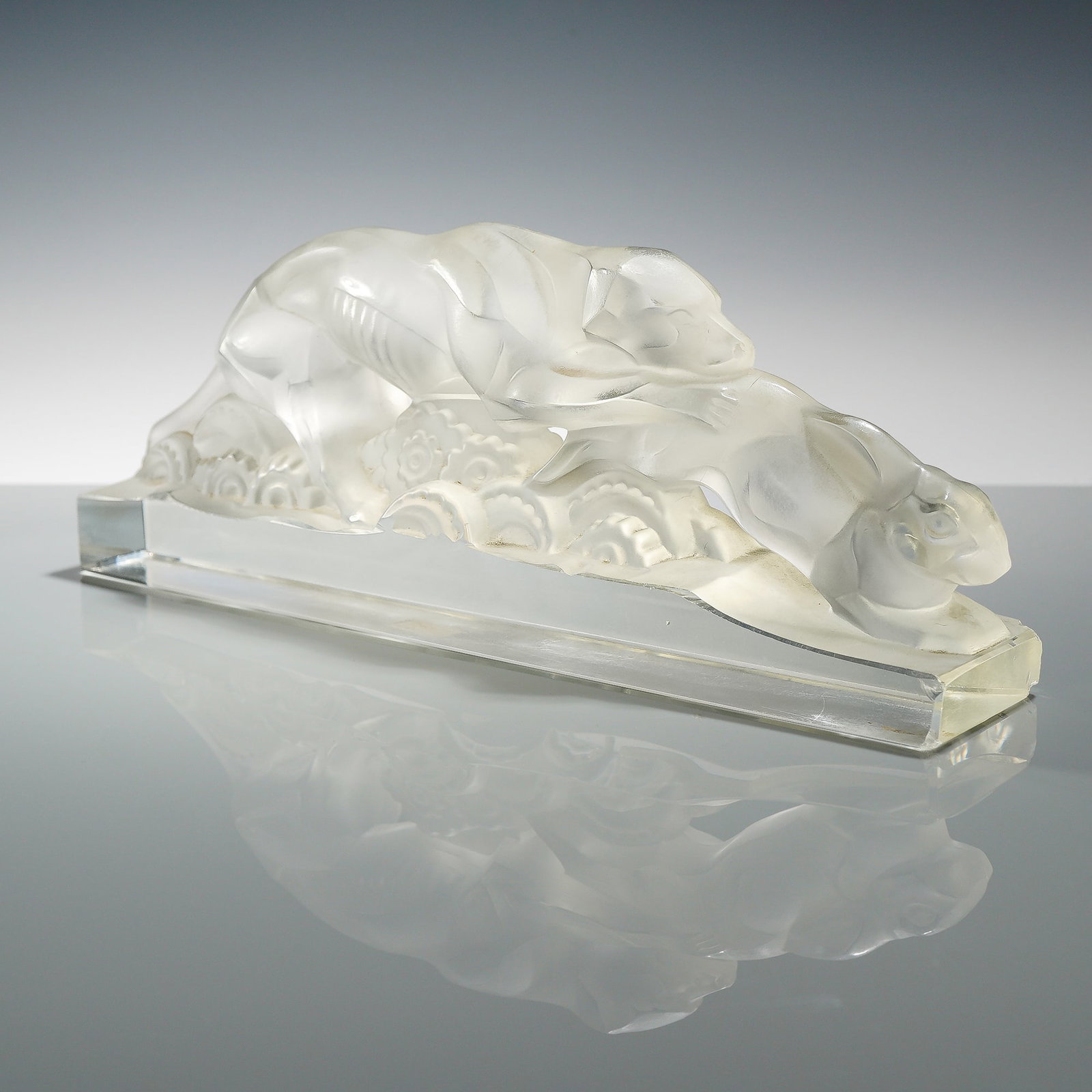 Heinrich Hoffmann Art Deco Frosted Glass Sculpture of a Dog Hunting a Rabbit - 2