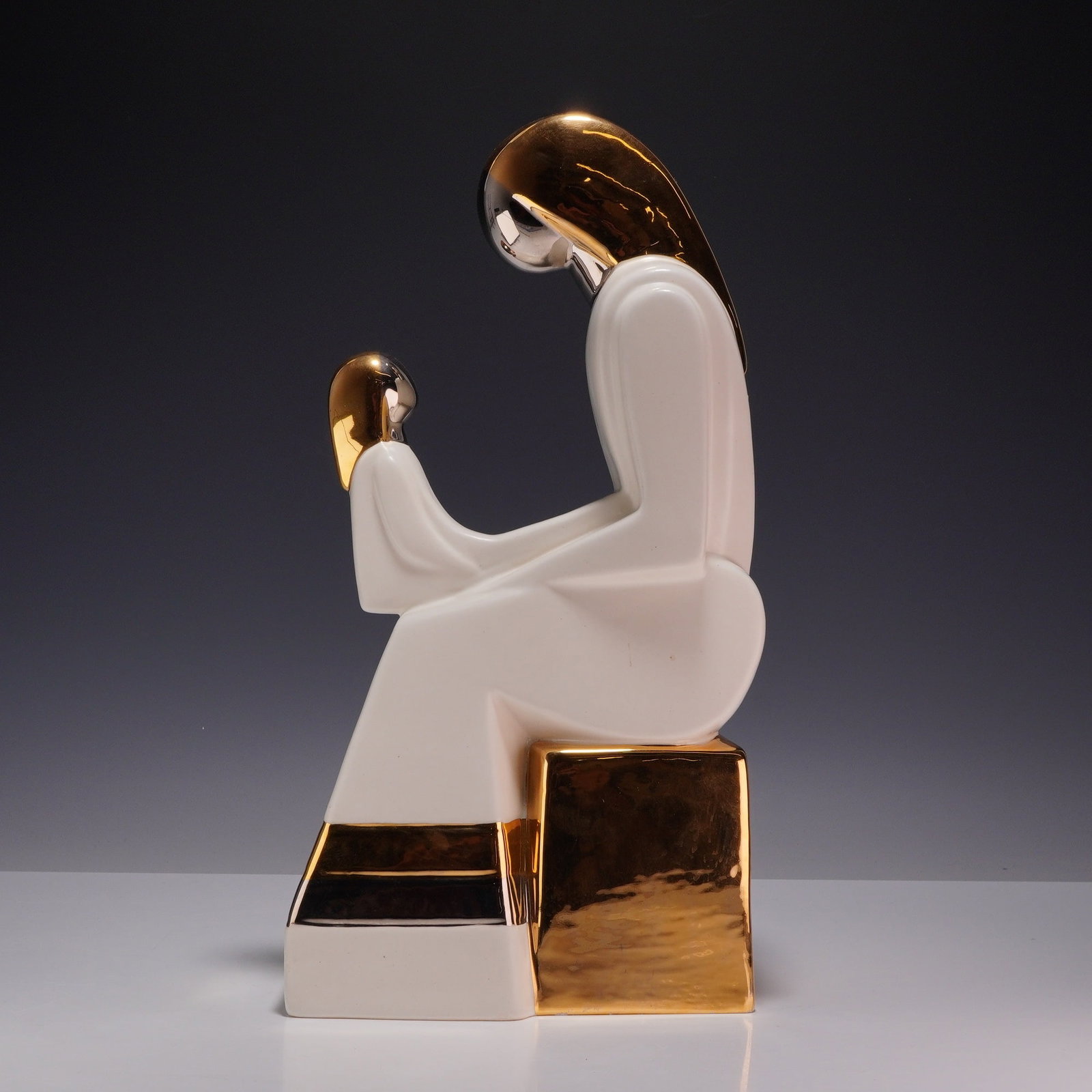 Ismael Cases for Cuita Ceramic Mother and Child Sculpture (1 of 4)