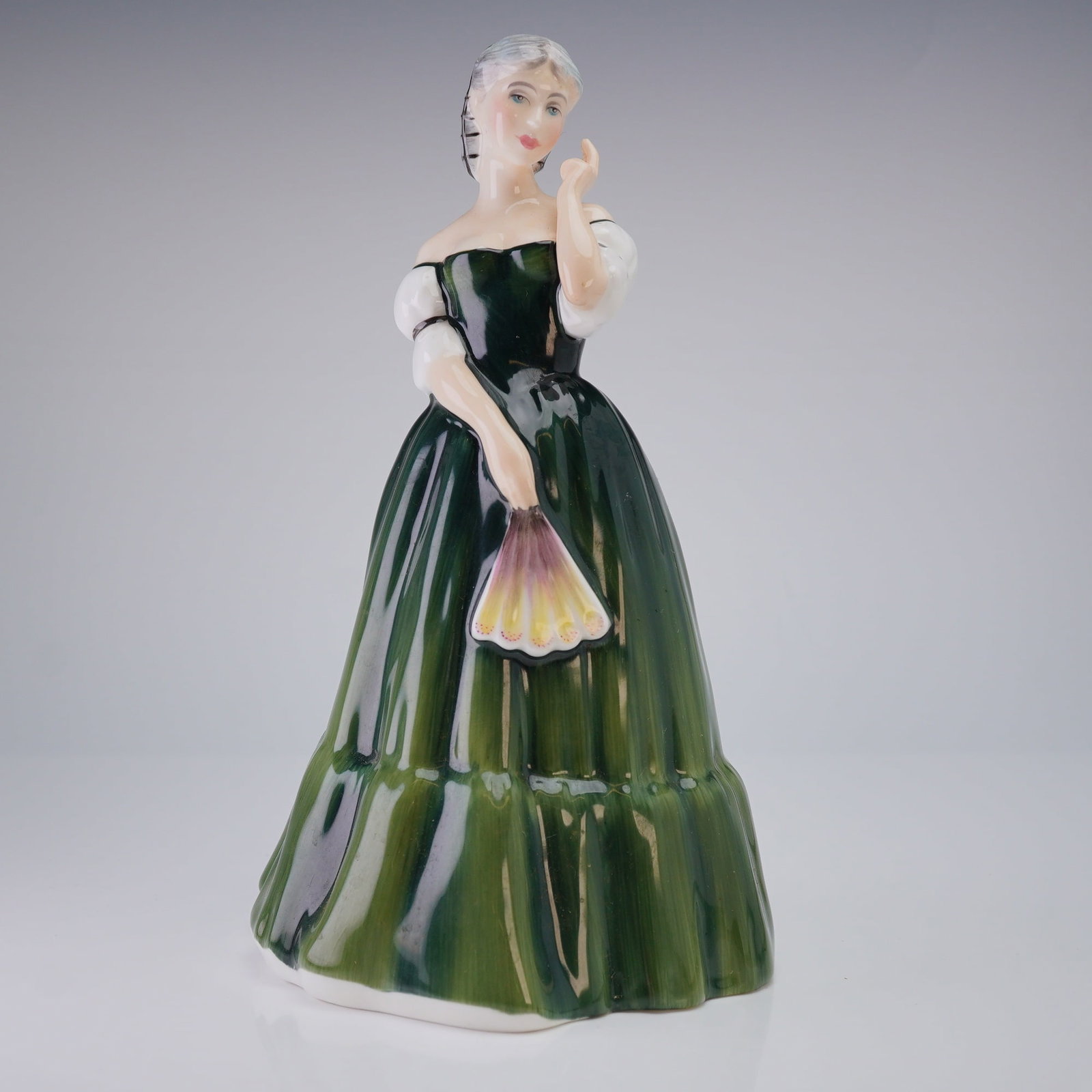 Royal Doulton Figurine Gillian HN3042 (1 of 4)