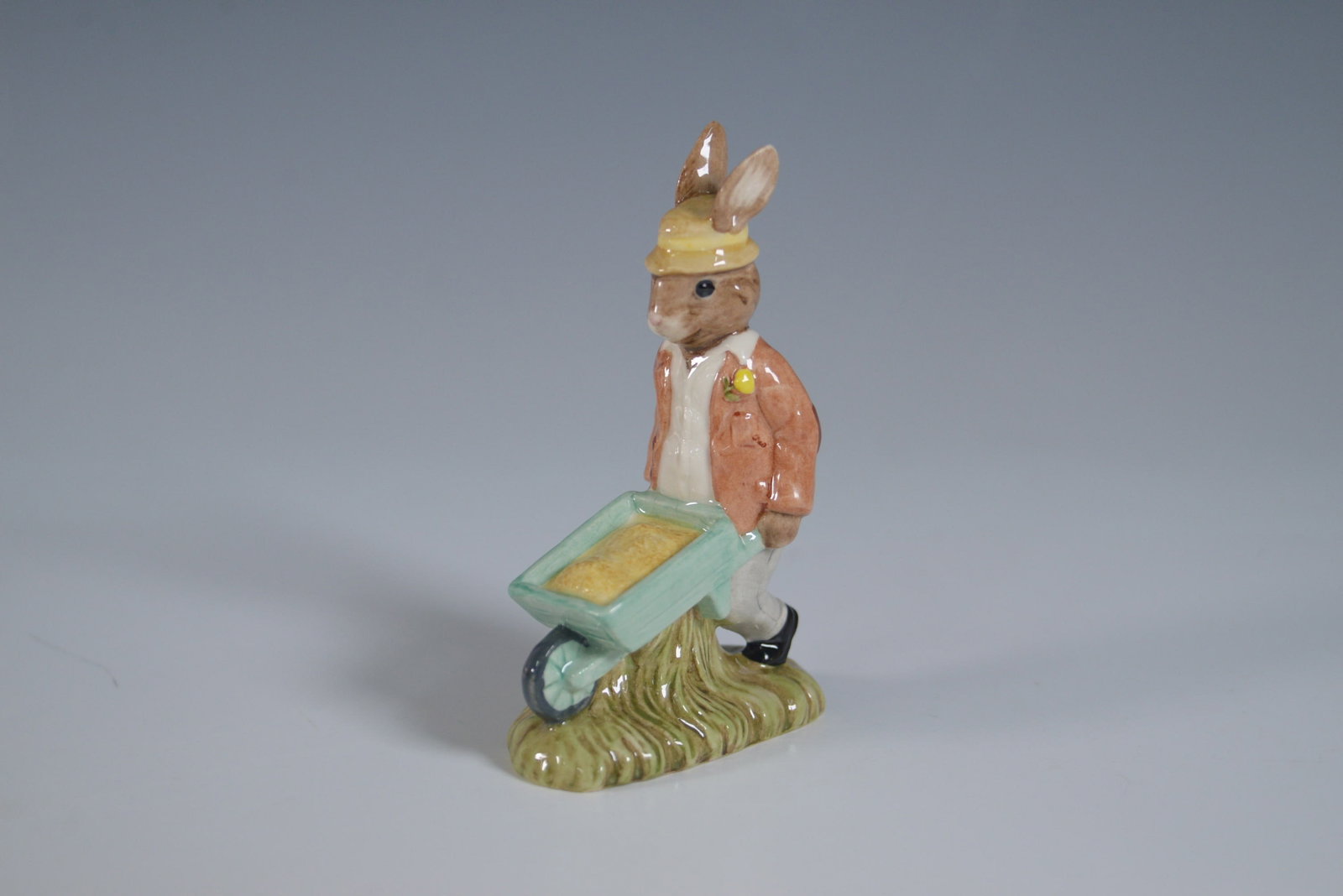 Royal Doulton Bunnykins Figurine, Gardener Bunnykins DB156 (1 of 5)