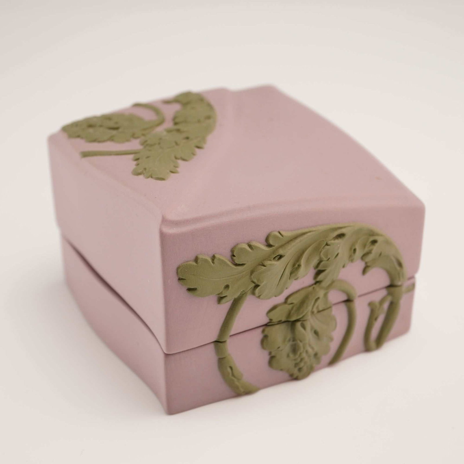 Wedgwood Lilac and Olive Green Jasperware Square Trinket Box (1 of 4)