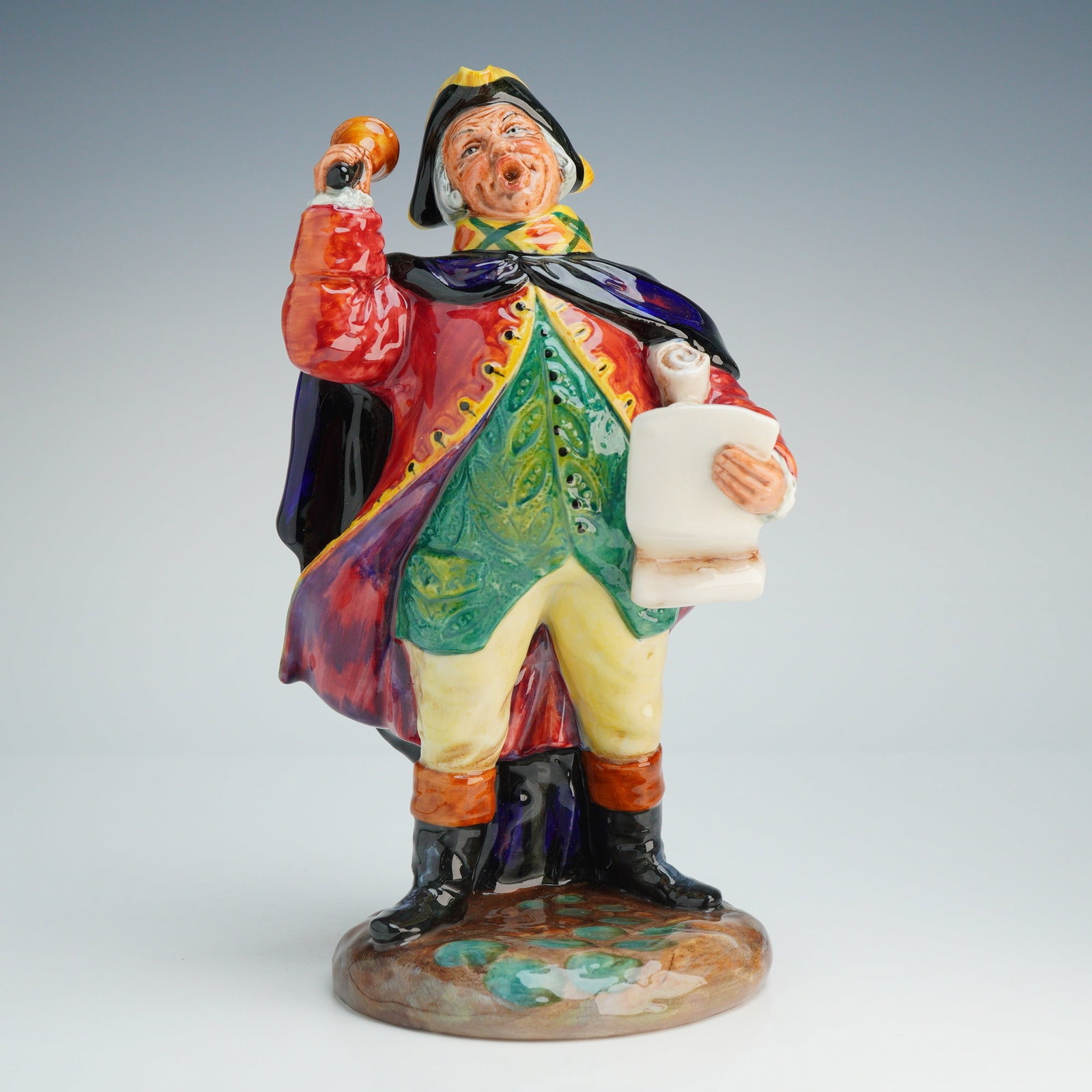 Royal Doulton Figurine Town Crier HN2119 (1 of 4)