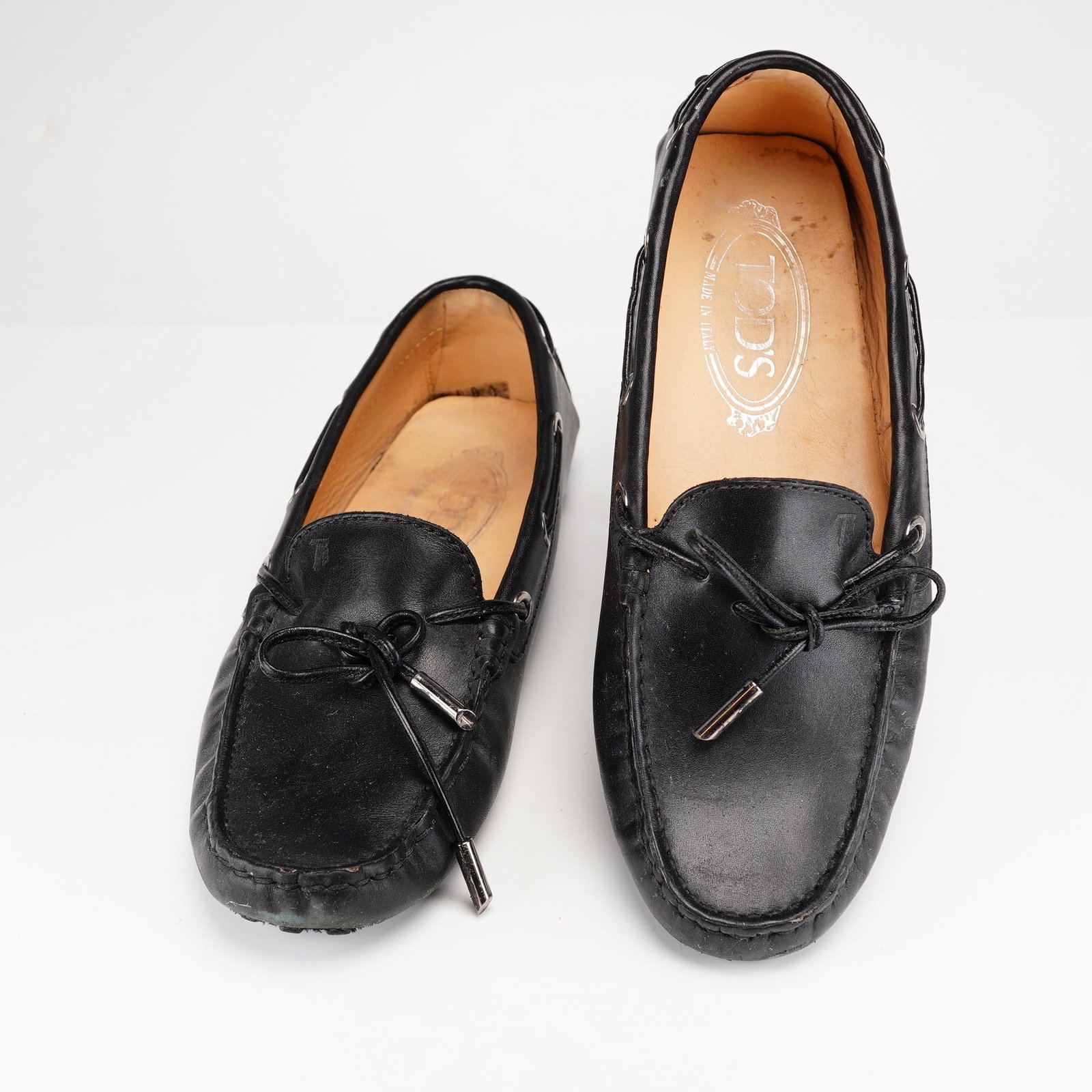 Tod's Gommino Leather Driving Black Loafers (1 of 4)