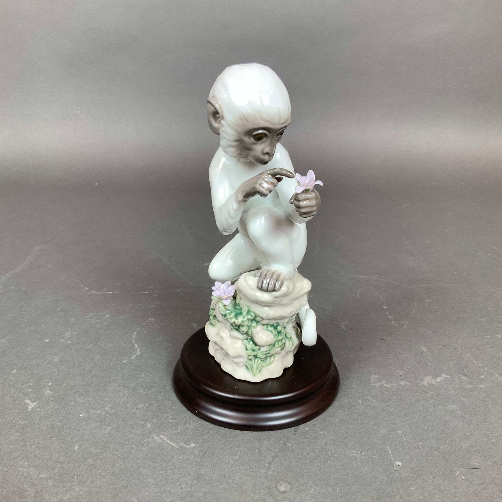 Lladro Chinese Zodiac Collection Figurine, The Monkey 01006962 (1 of 4)