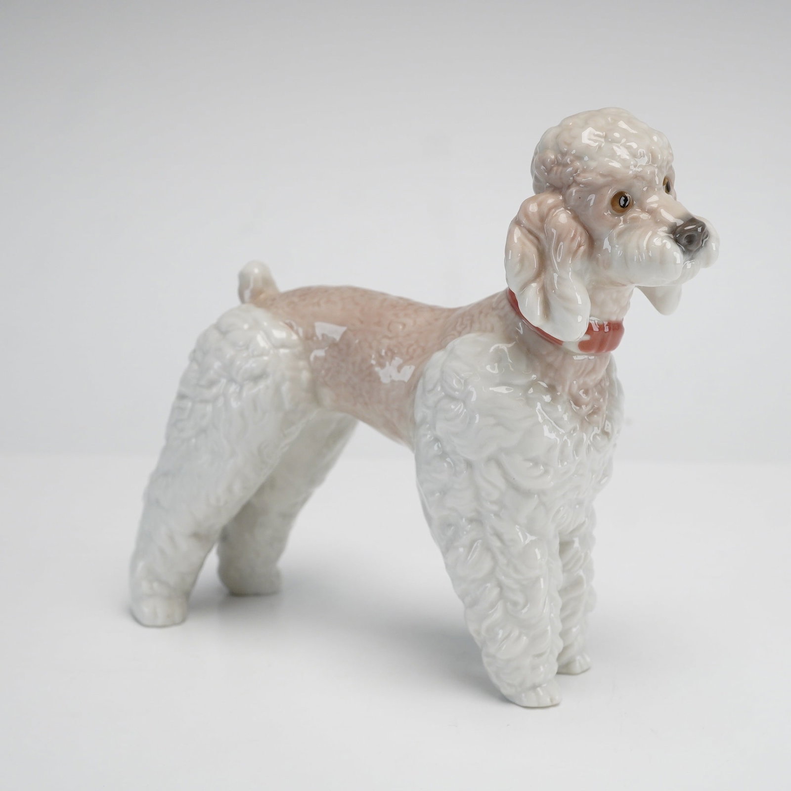 Lladro Porcelain Figurine, Poodle 01001259 (1 of 3)