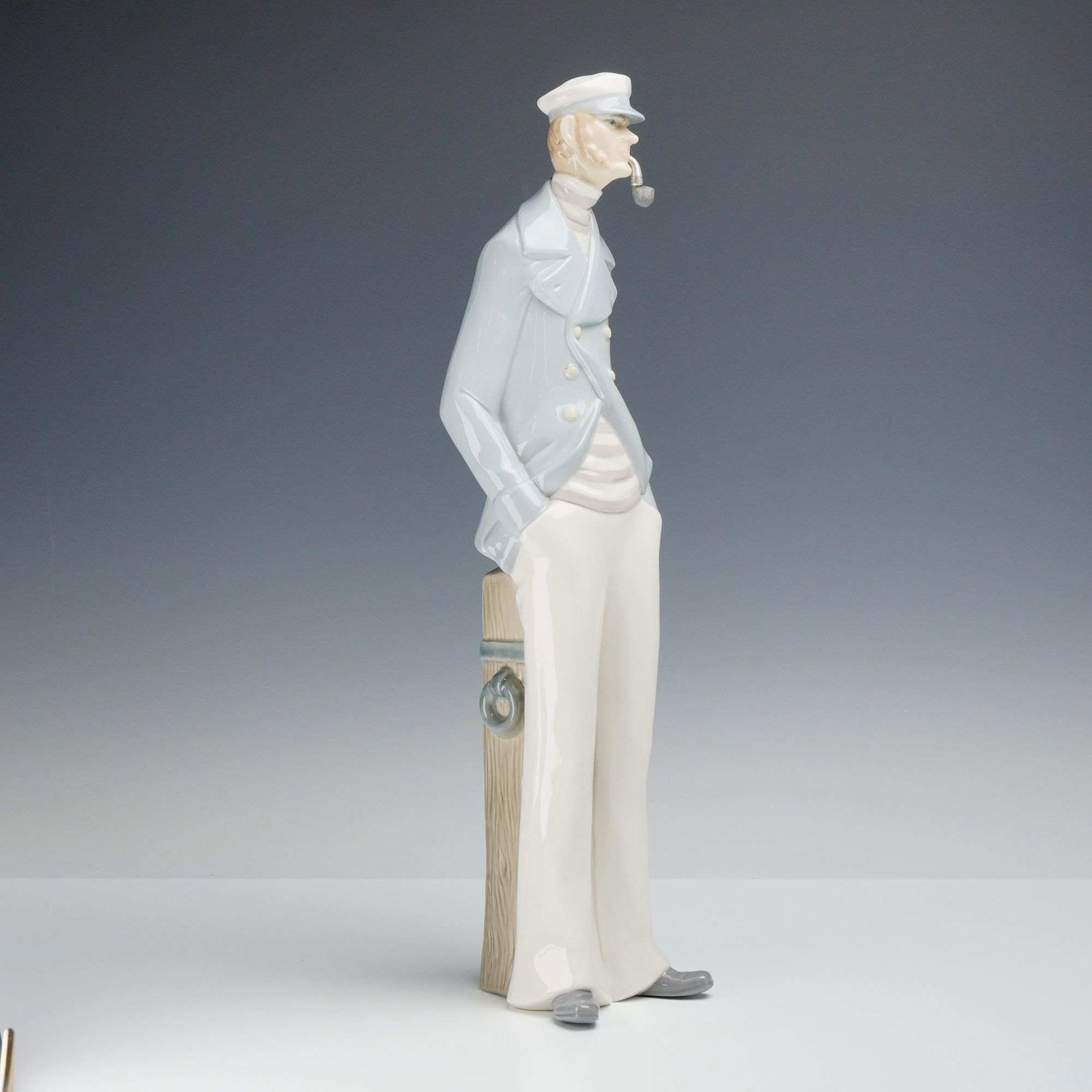 Lladro Glazed Porcelain Figurine, Sea Captain 01004621 (1 of 3)