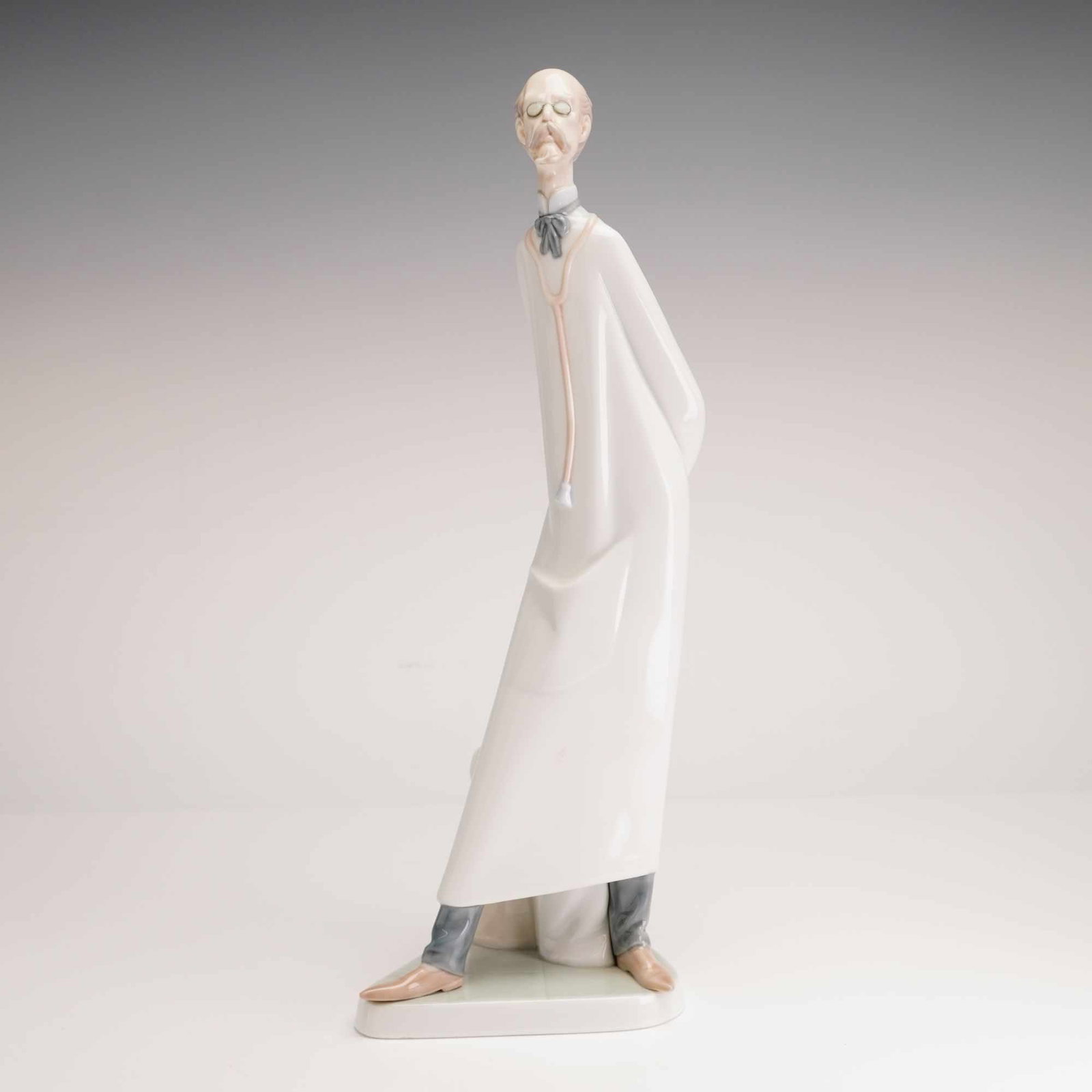 Lladro Porcelain Figurine Doctor 01004602 with Original Box (1 of 4)