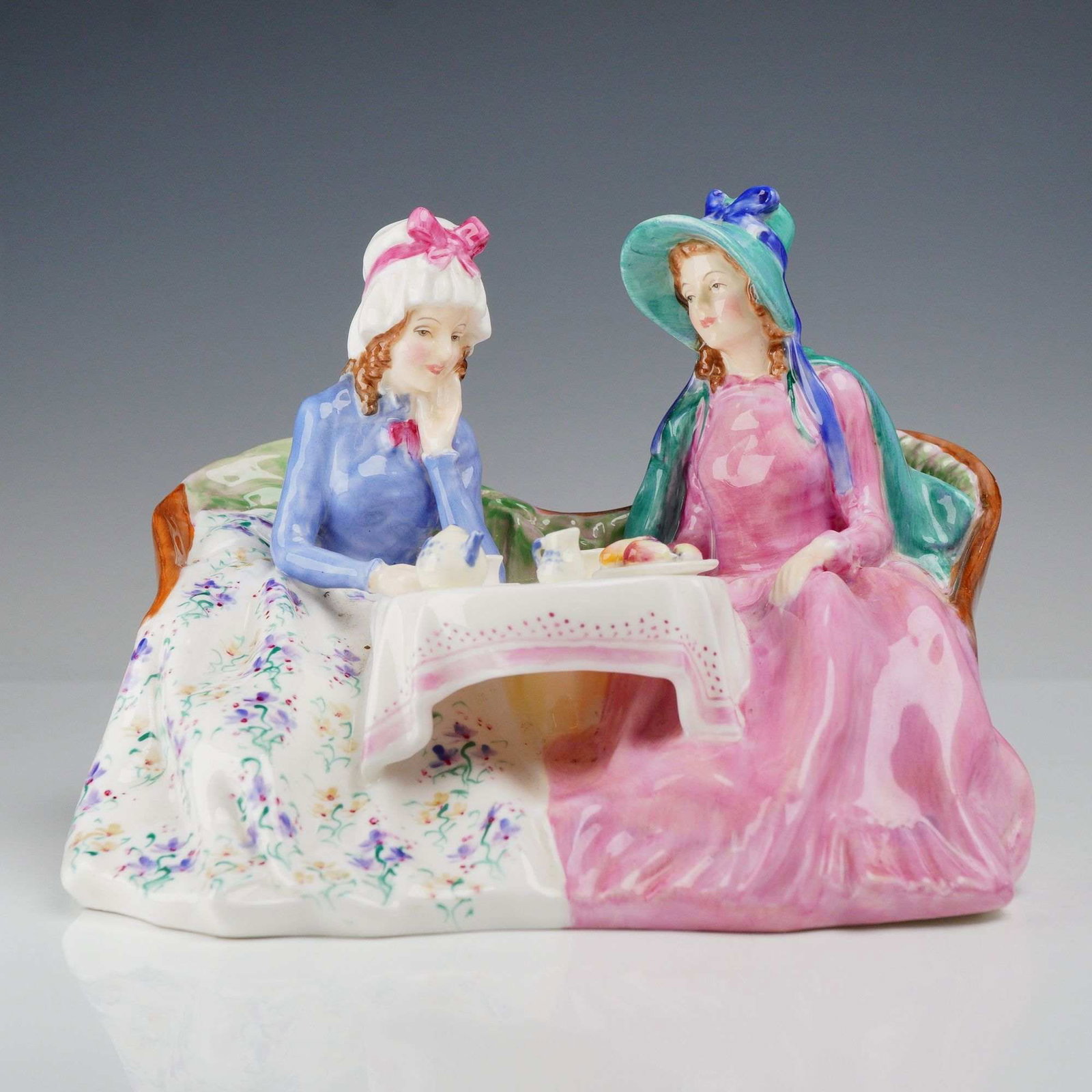 Royal Doulton Porcelain Figurine. Afternoon Tea HN 1747 (1 of 3)